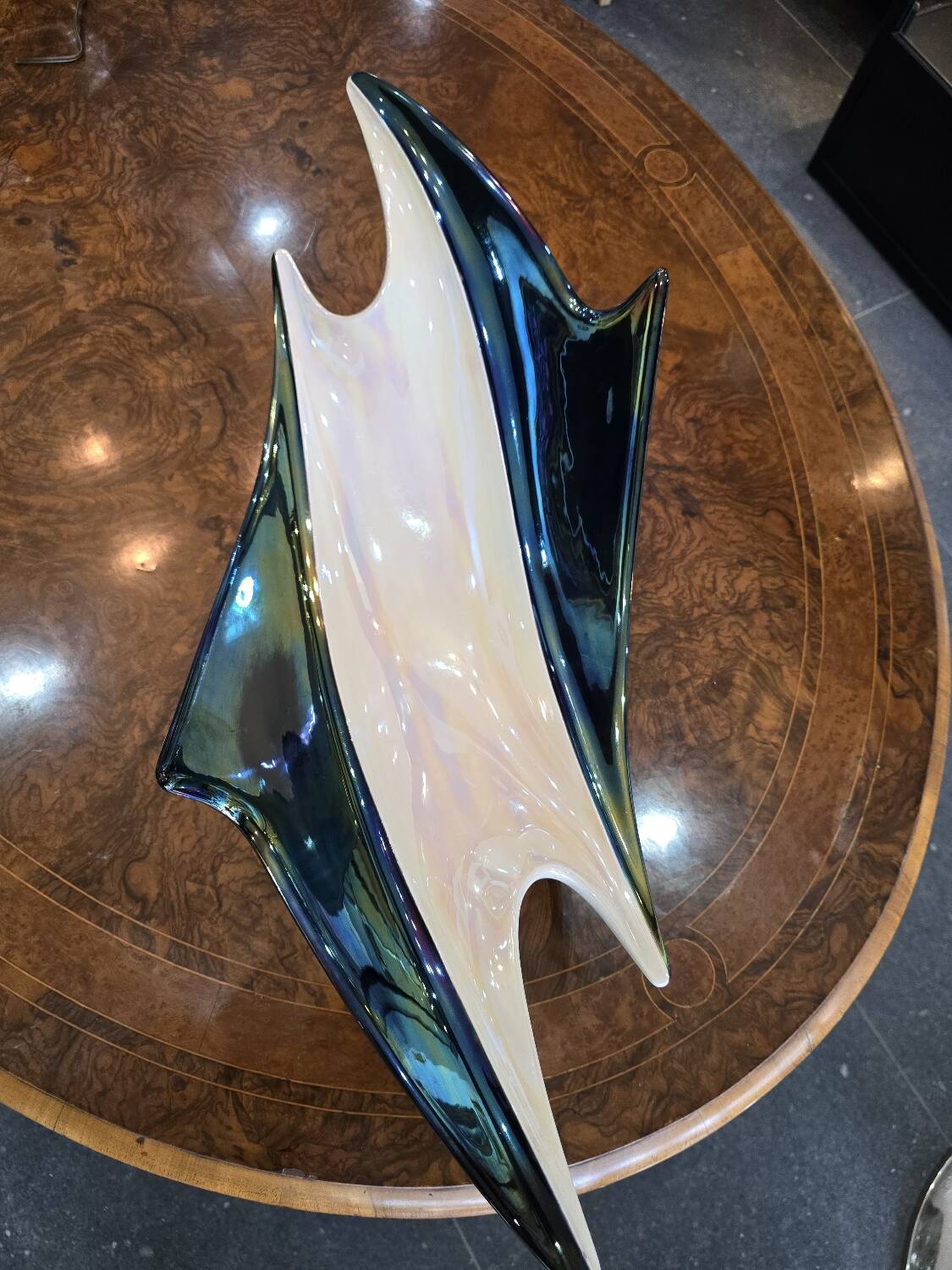 Verceram Asymmetrical Space Age Cut