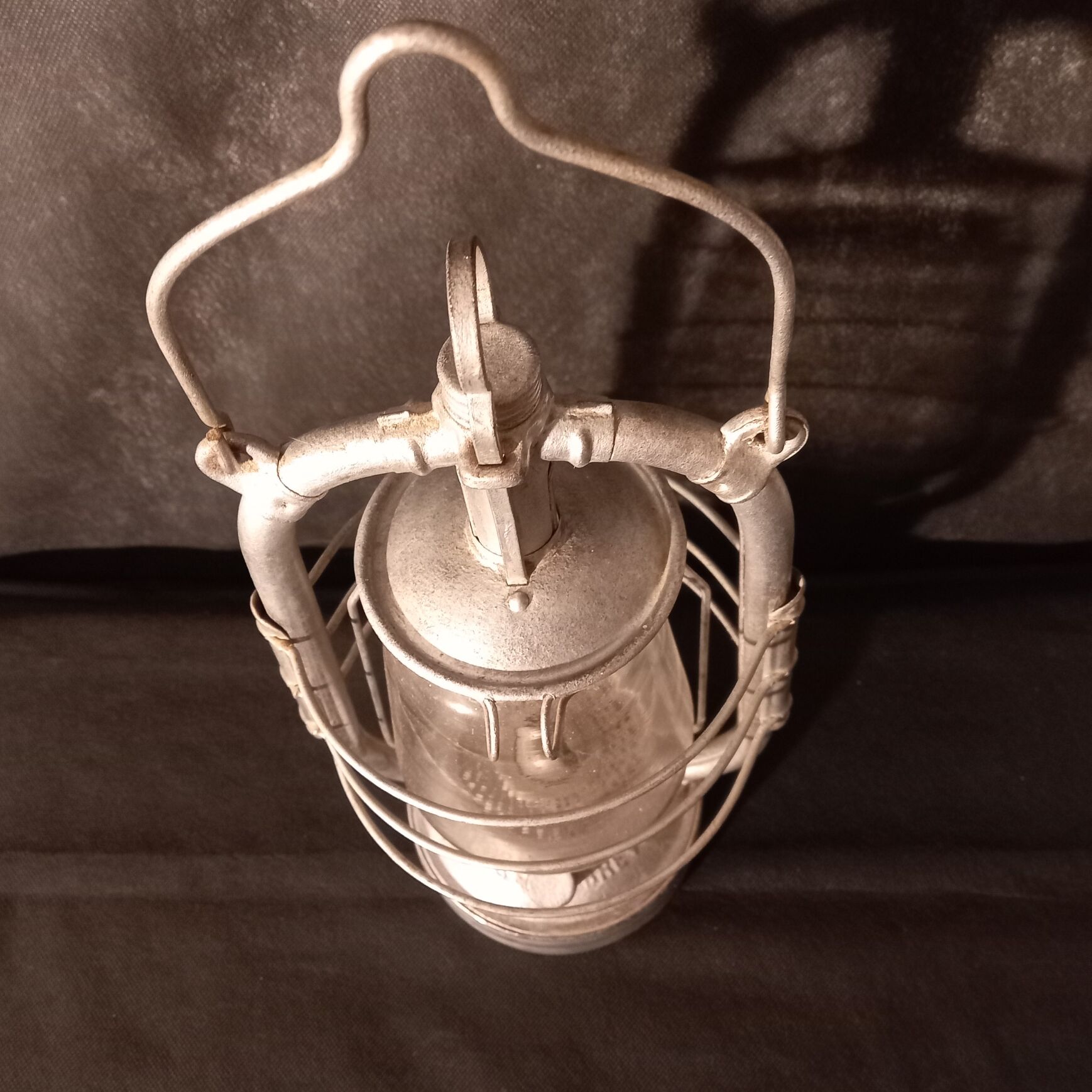 Oil storm lamp Lelf brand