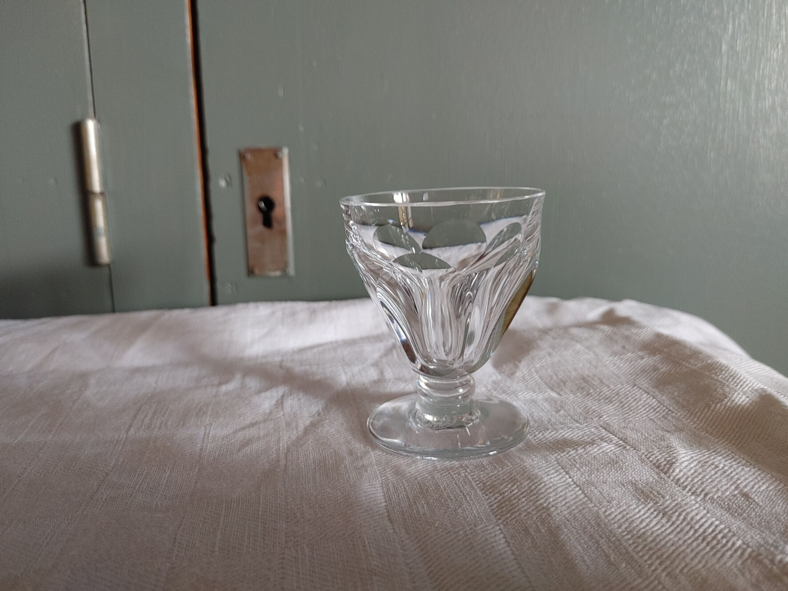 BACCARAT 1 crystal liqueur glass model TALLEYRAND - pad under the foot