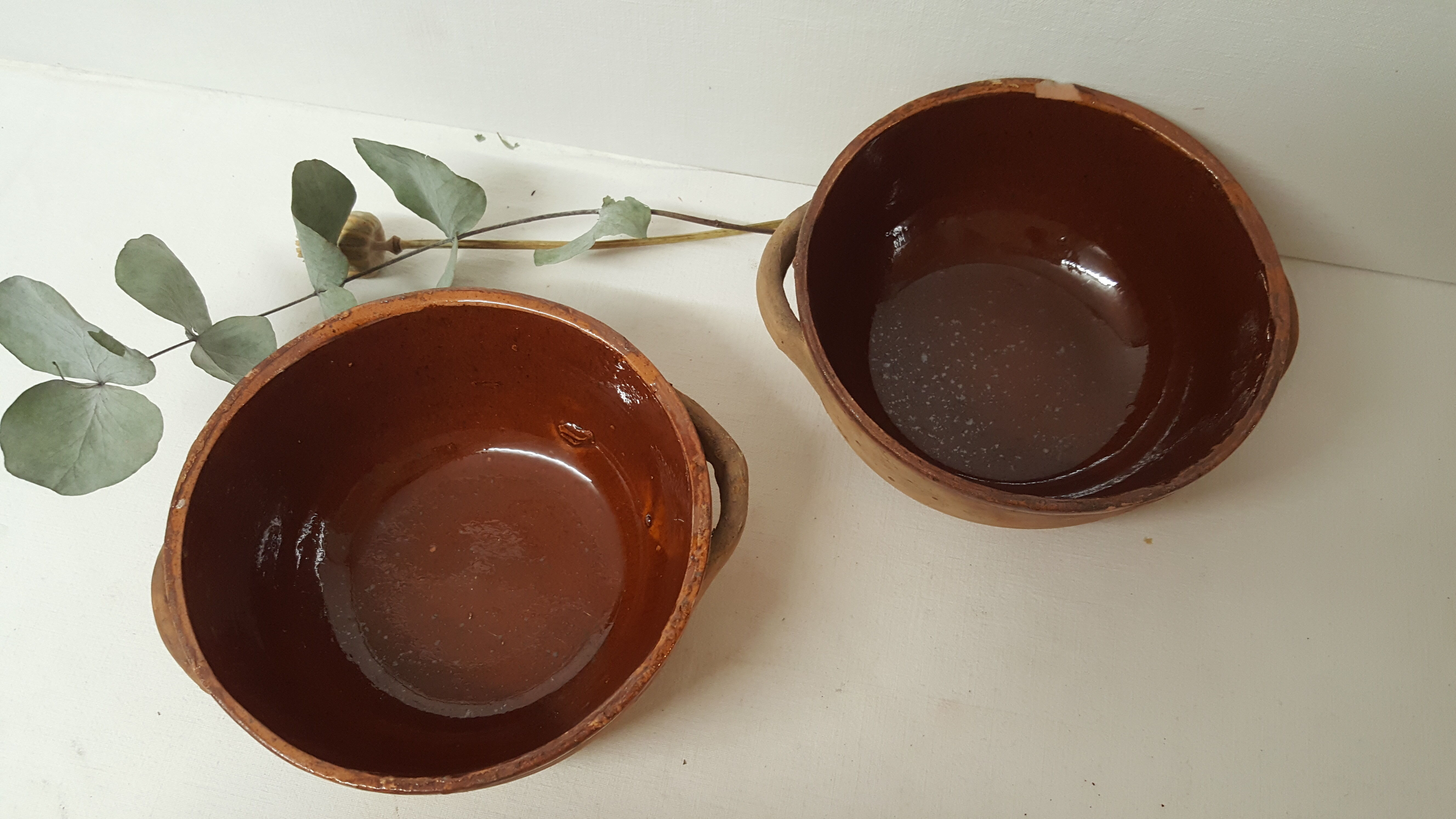 Glazed terracotta bowl duo
