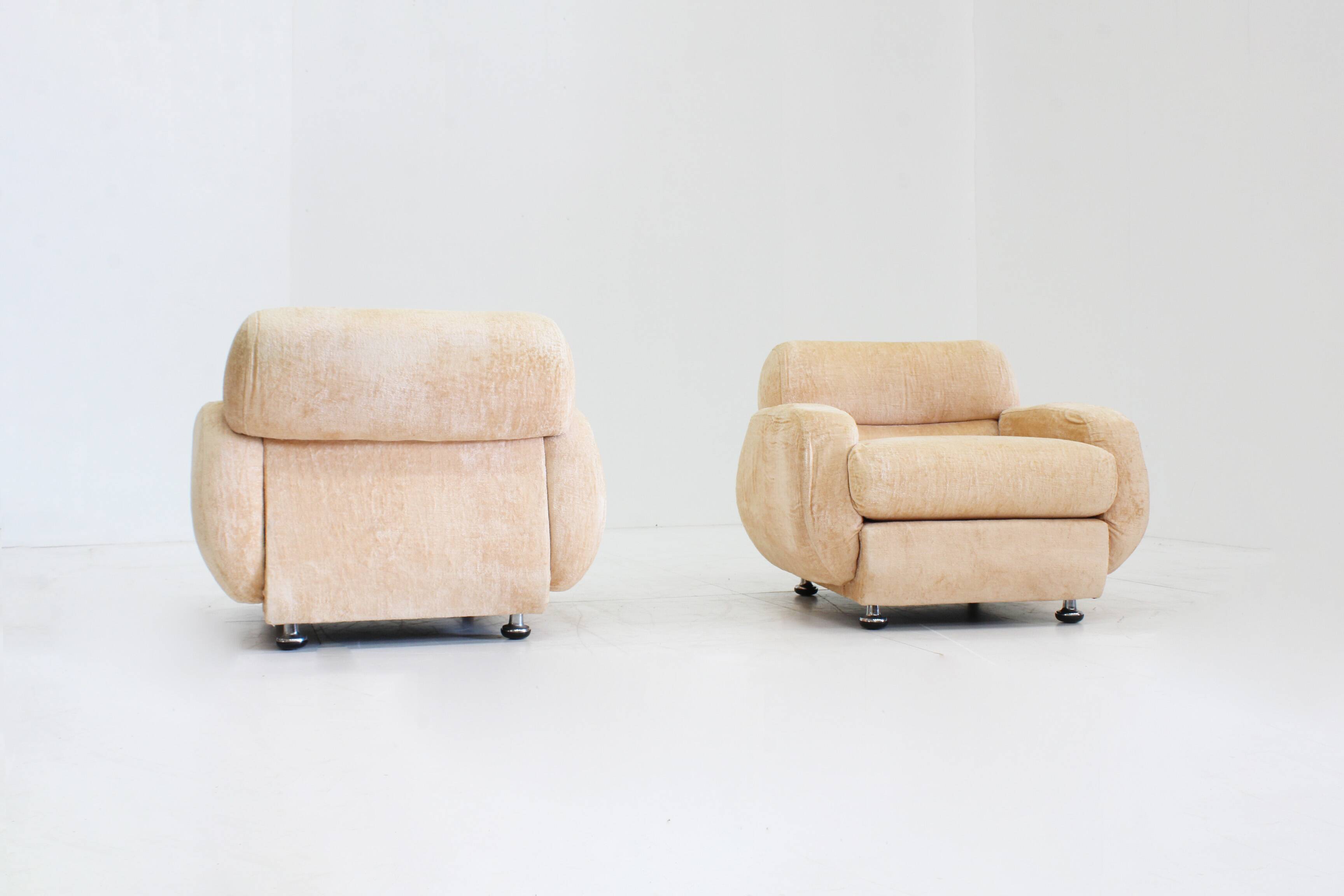 Vintage Italian armchairs 1970s , set of 2
