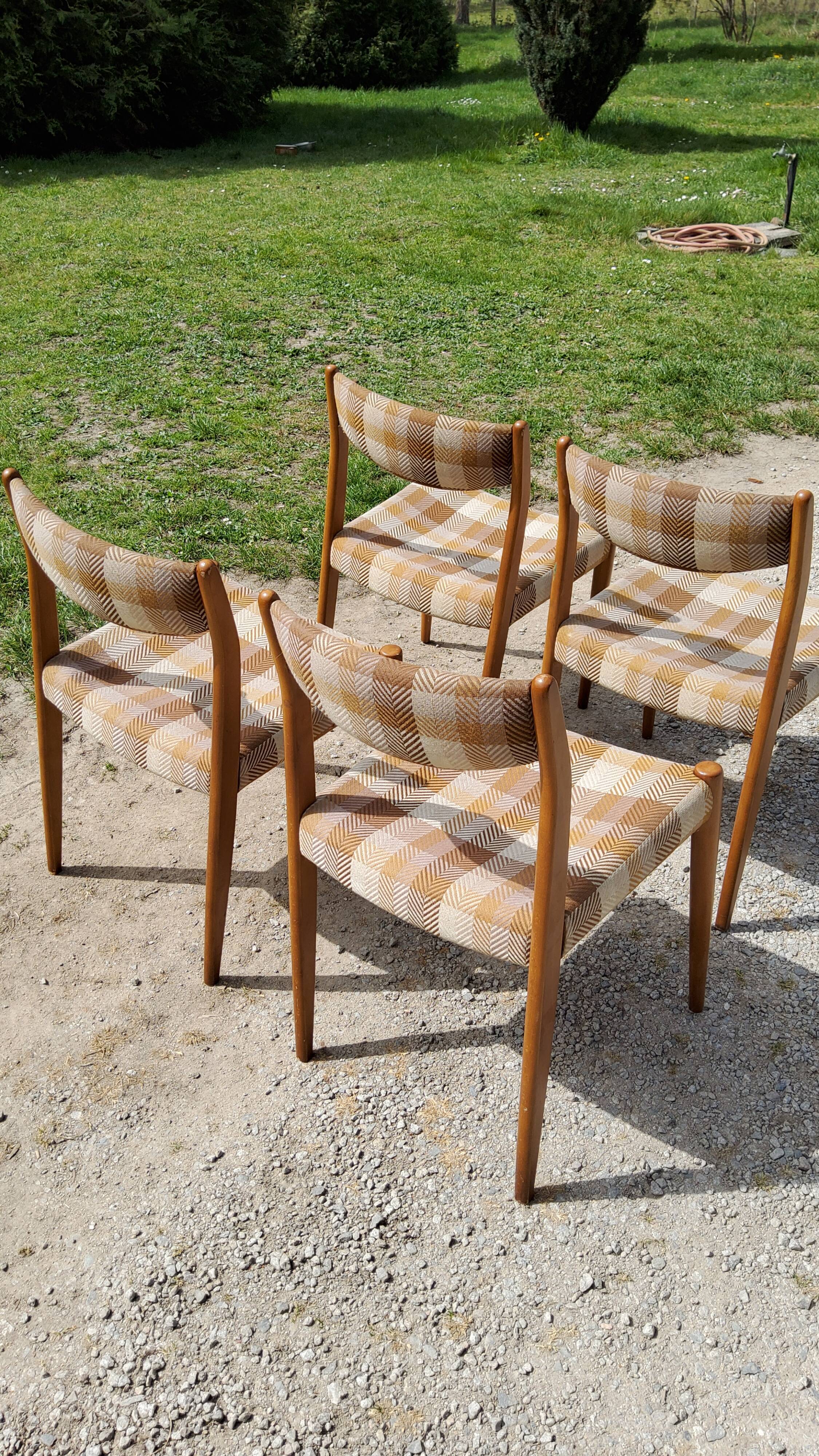 Set of 4 Scandinavian style chairs from the 70s