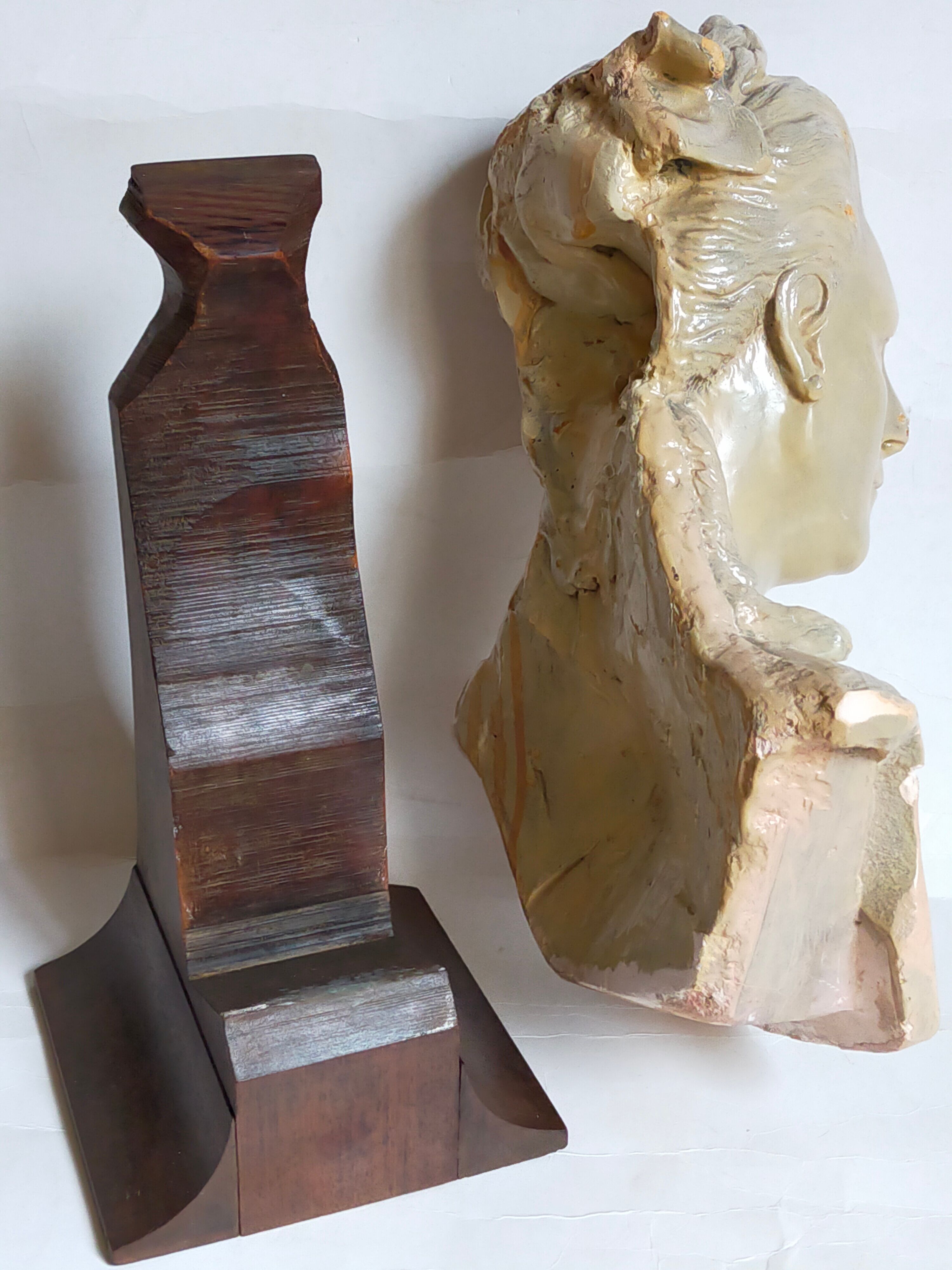 Bust of a woman "the elegant"XIXth in painted plaster signed on its solid wood base