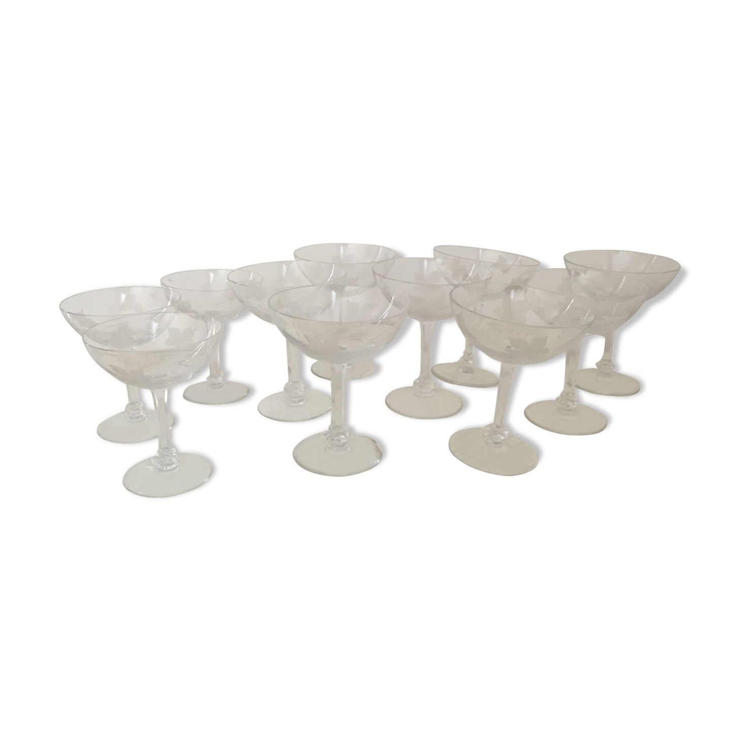 11 cups a champagne in crystal