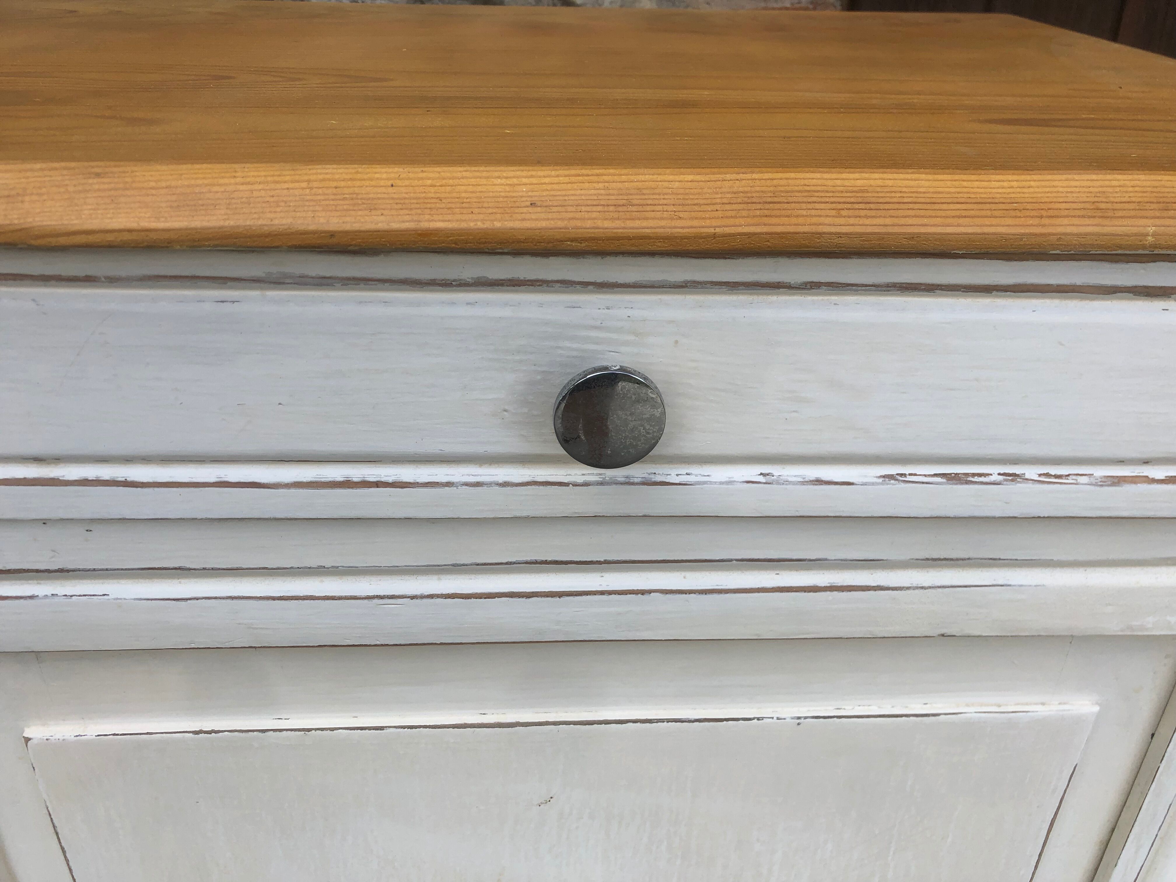 Parisian buffet patinated