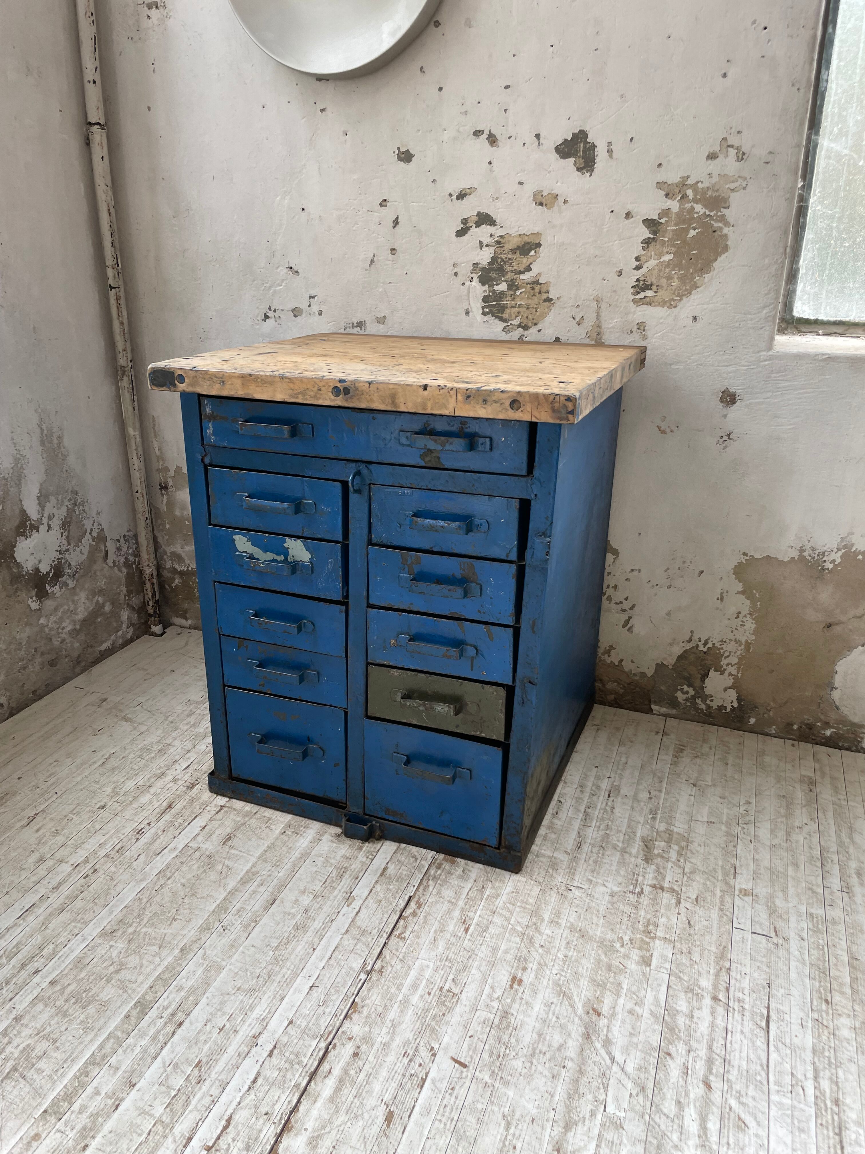 Meuble établi rangement militaire industriel bleu