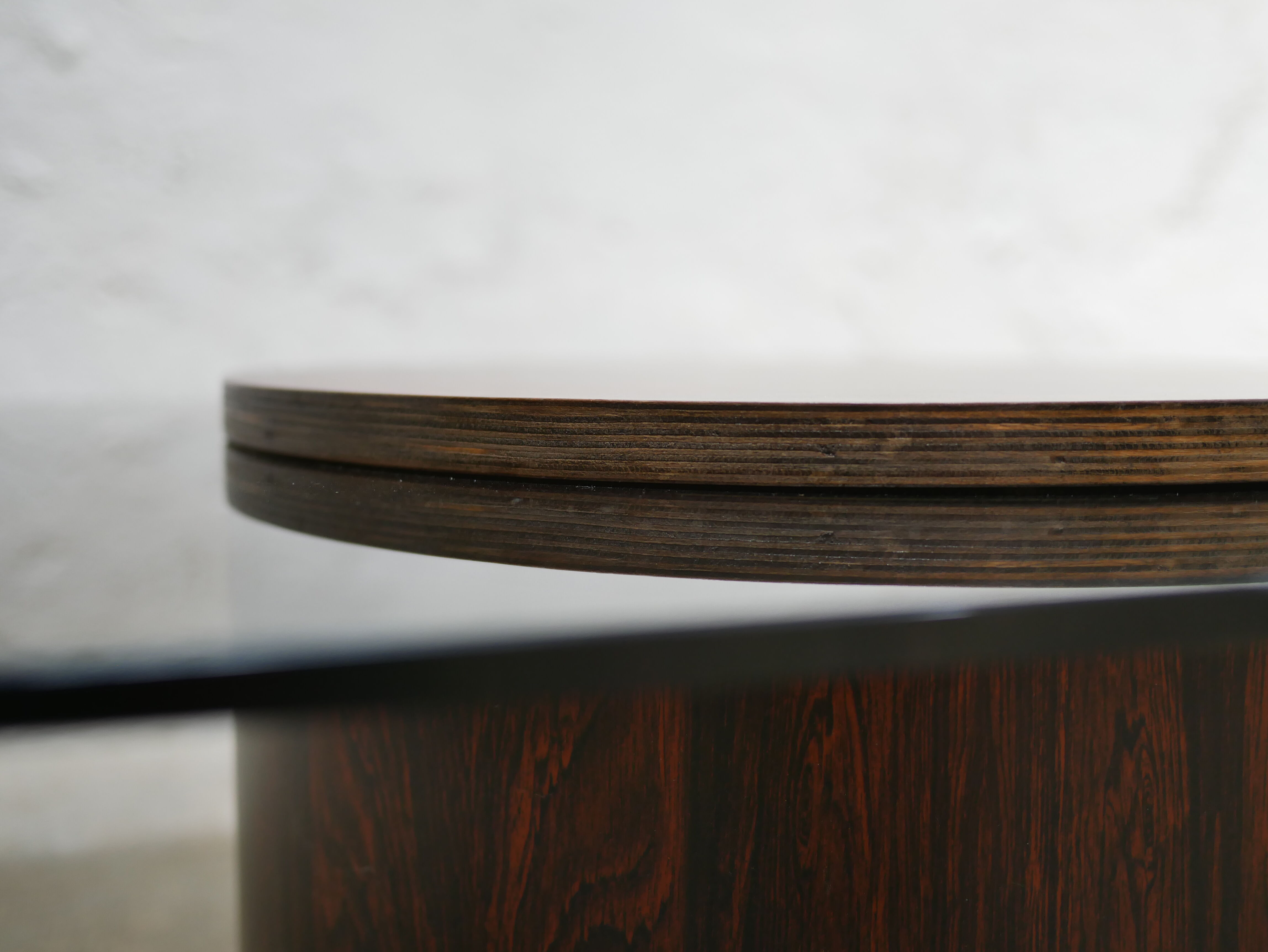 Table basse vintage en palissandre et verre