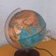 Globe terrestre en métal