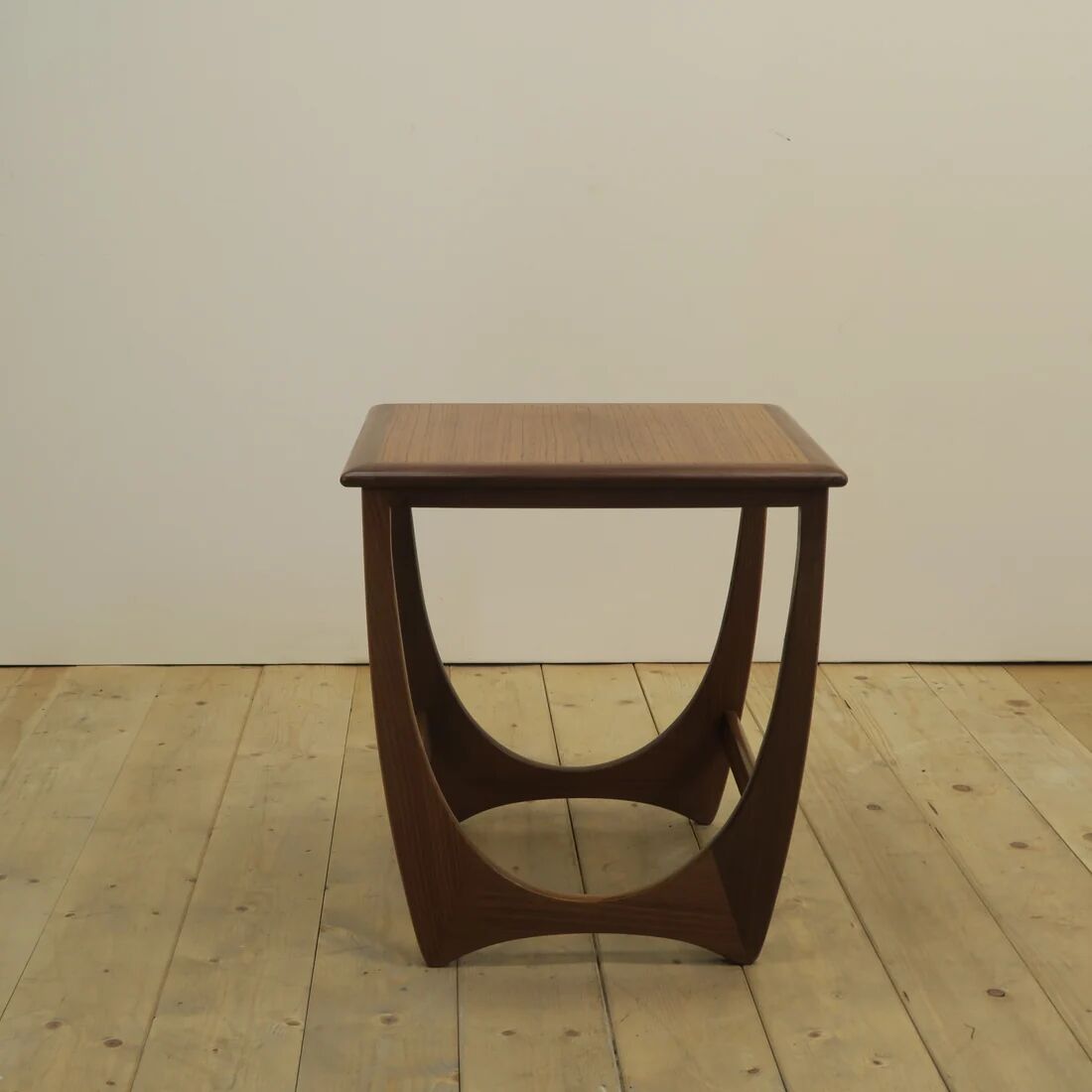 Table basse carrée G-Plan "Astro", teck, Angleterre 1960