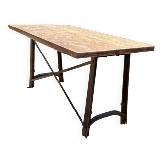 Industrial table