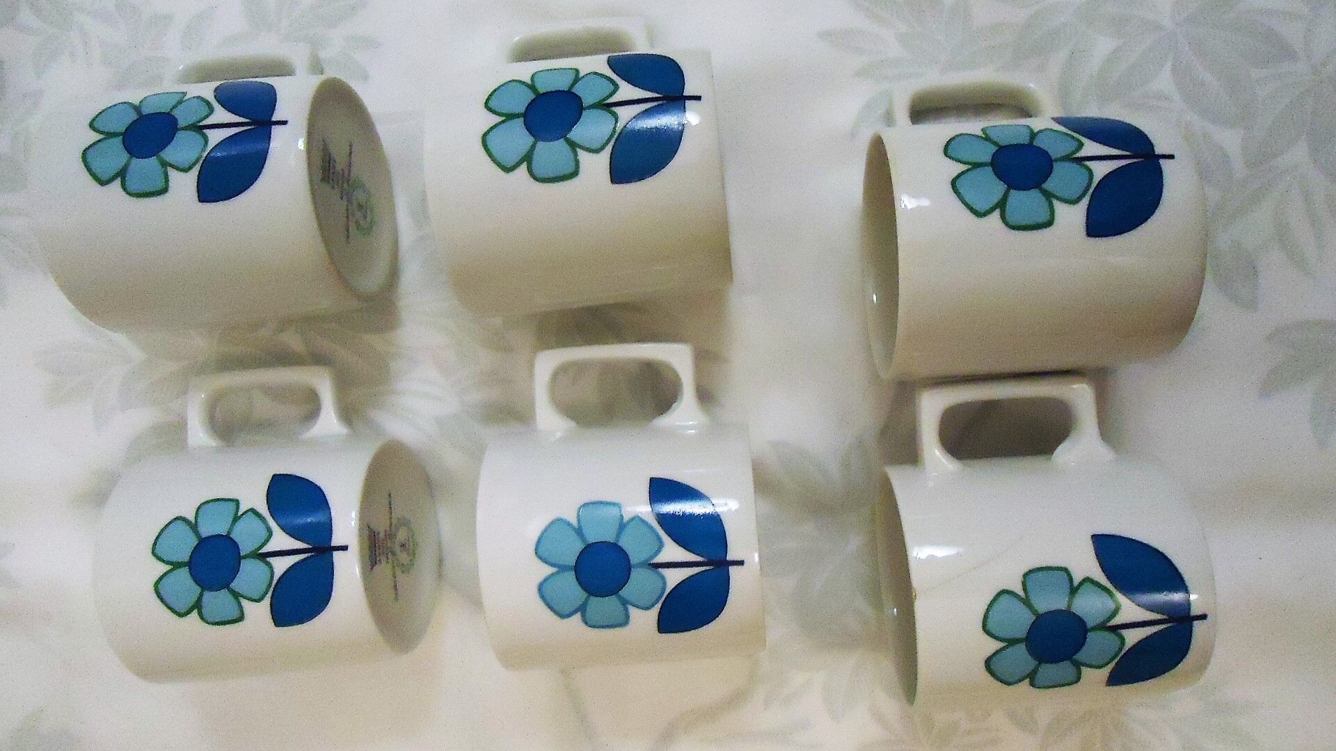 Set of 6 cups and 6 saucers vintage Louis lourioux