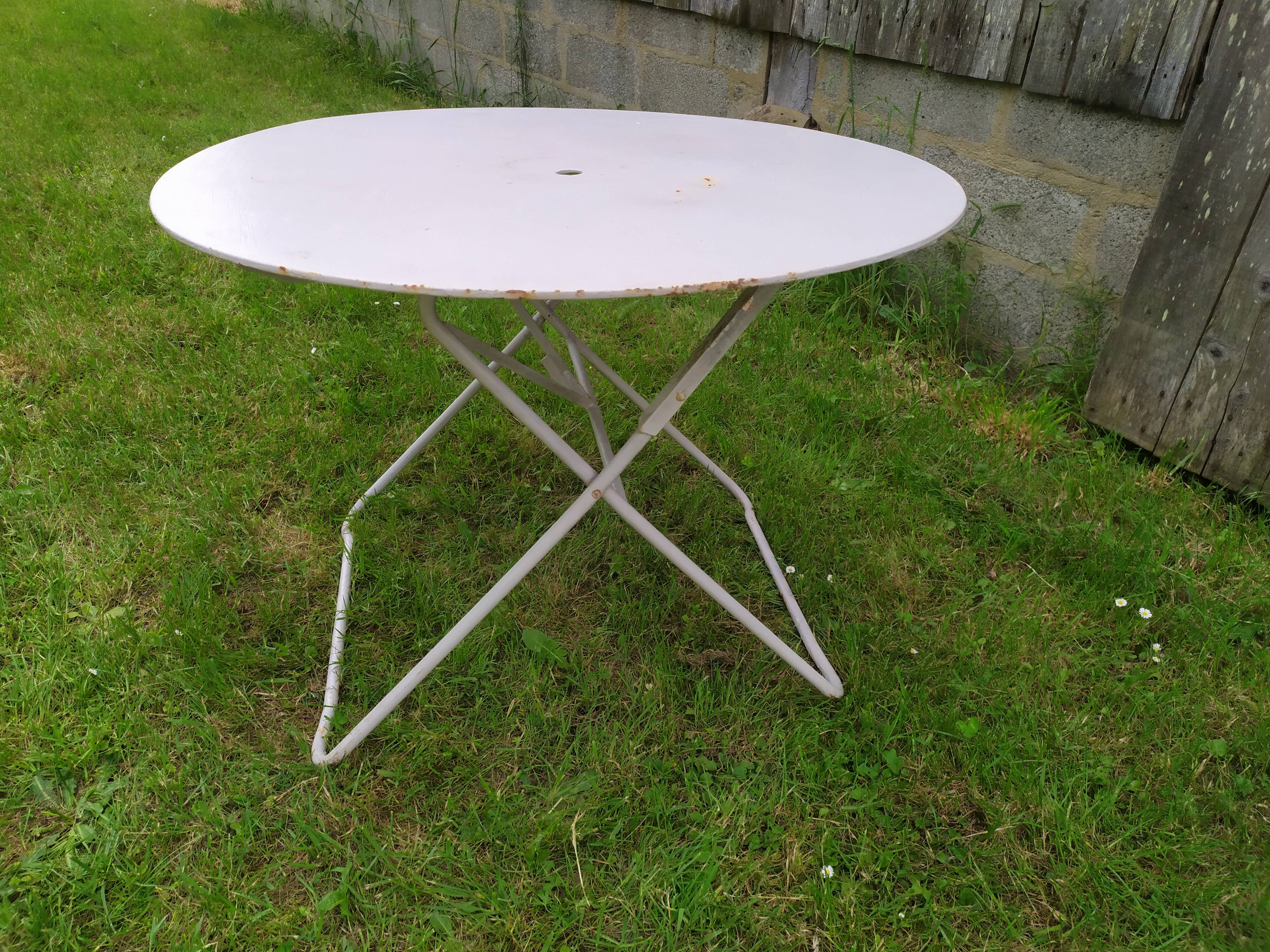 Iron garden table