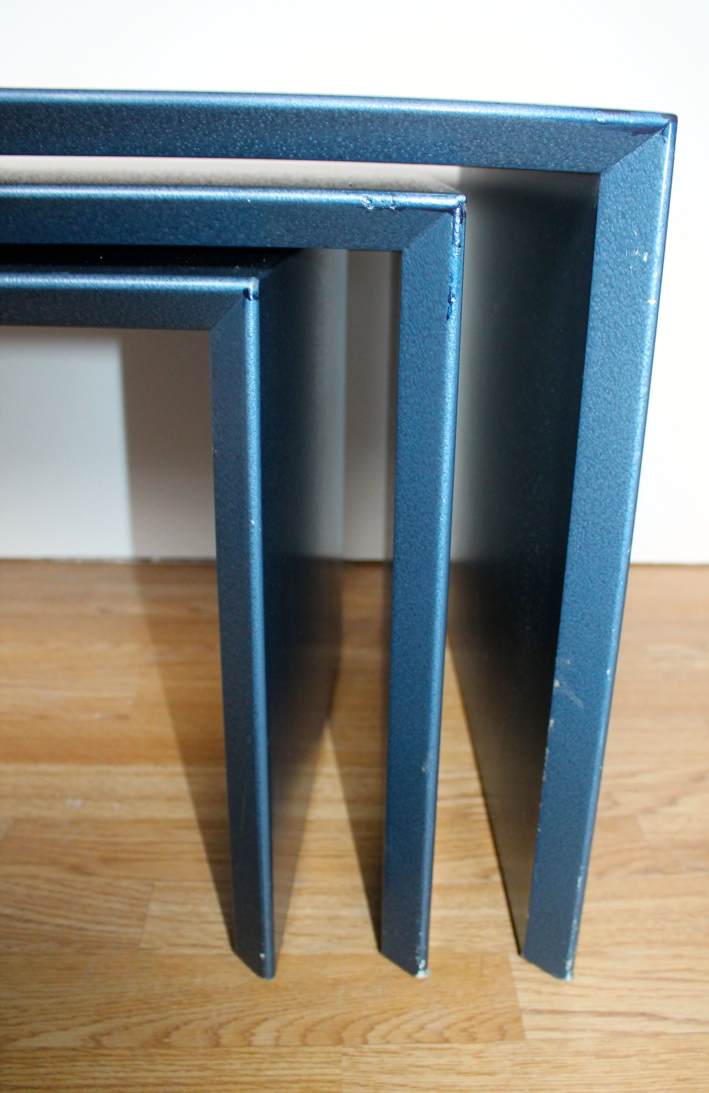 Low years 80,3 trays swivel table