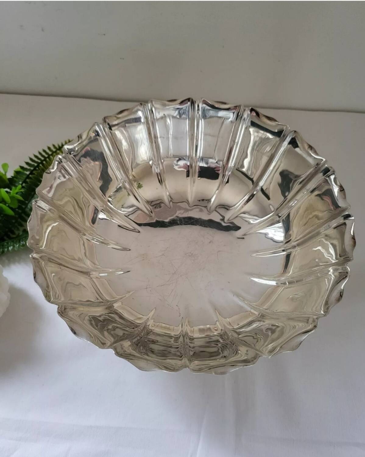 Roberts & Belk English Silver Plated Salad Bowl