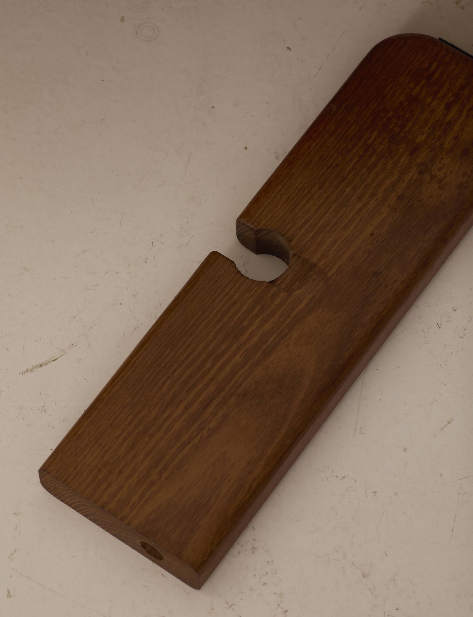 Table basse en Orme Massif par Alain Gaubert vintage Circa 1980