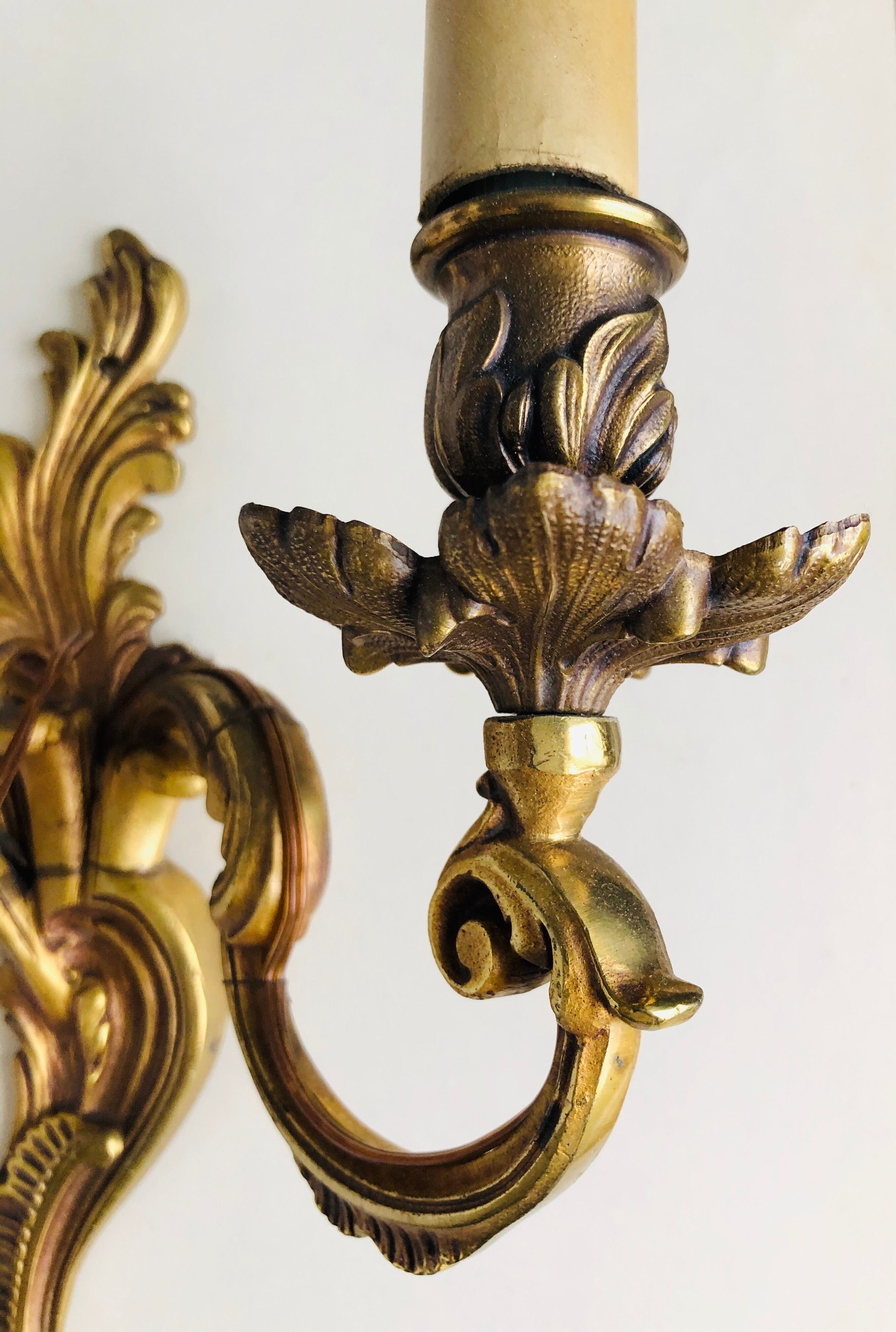 Wall light in gilded bronze