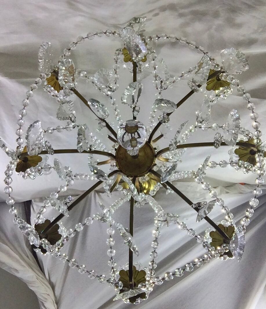 Lustre à 8 lumières en bronze et cristal