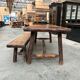 Ensemble table et son banc brutaliste