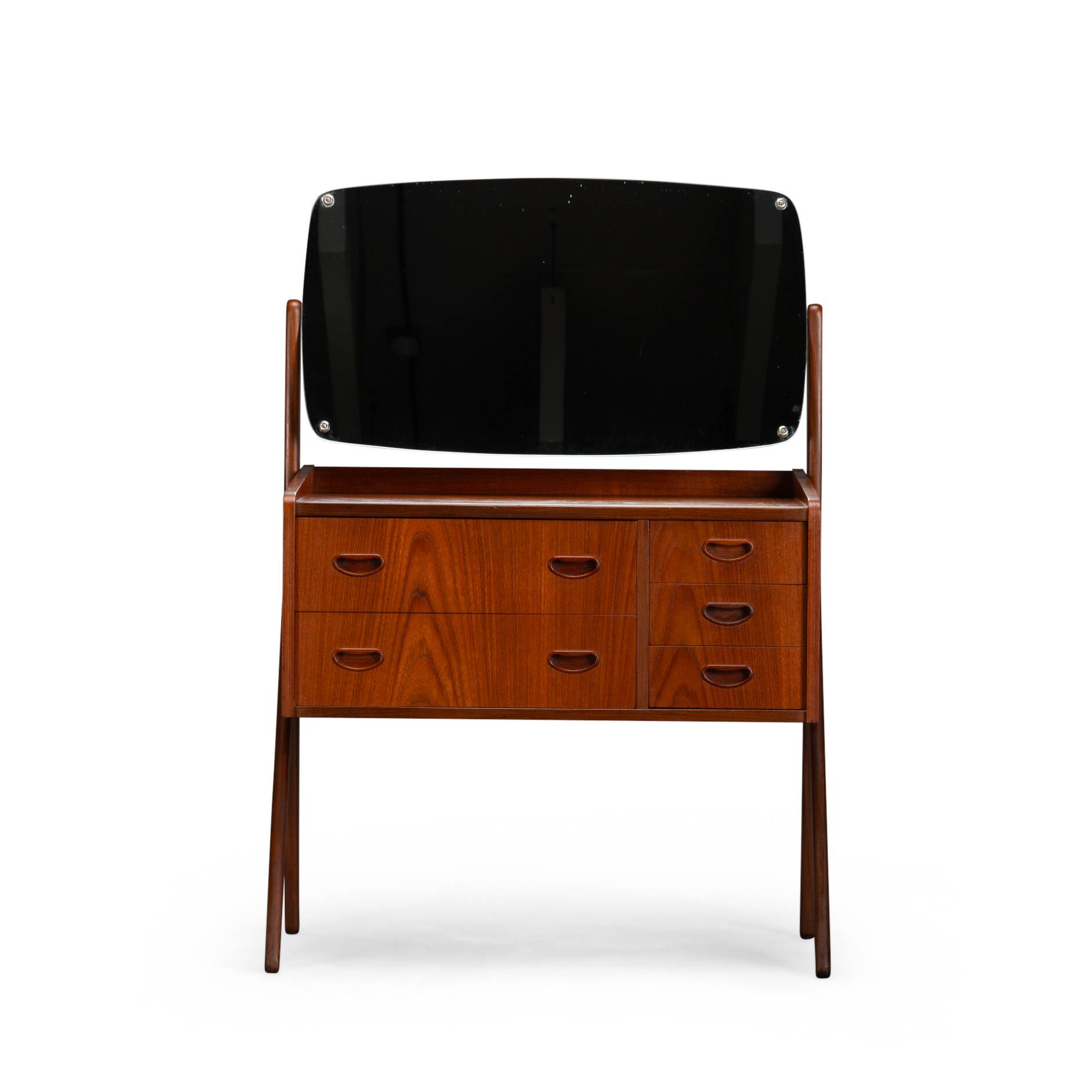 Vintage vanity dressing table