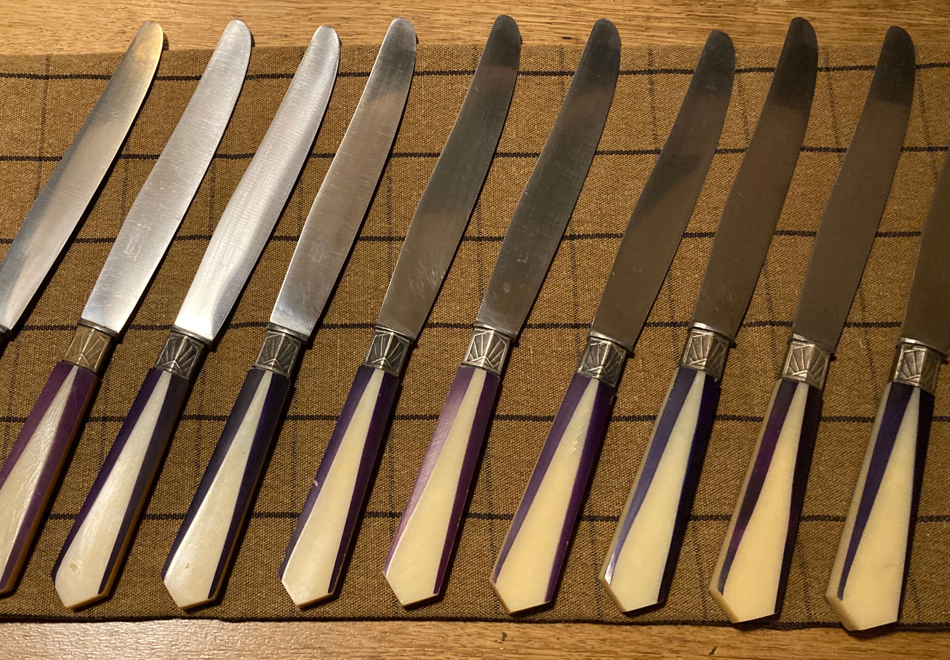 Lot of 10 two-tone art deco knives