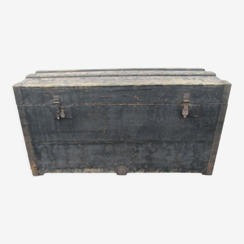 Wooden trunk