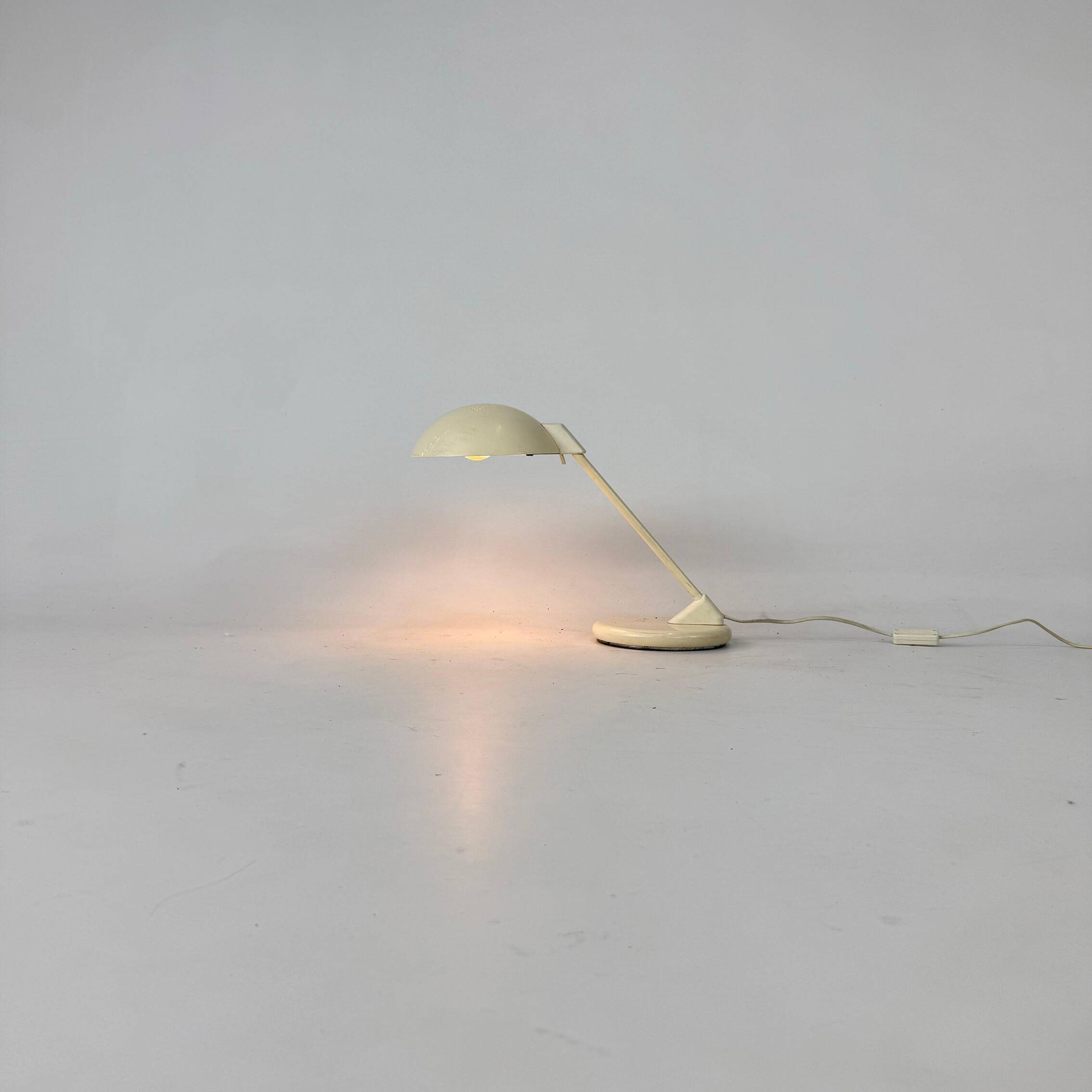 Lampe de table postmoderne, Pays-Bas années 1980