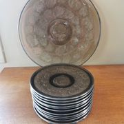Suite de 12 assiettes et un plat art déco