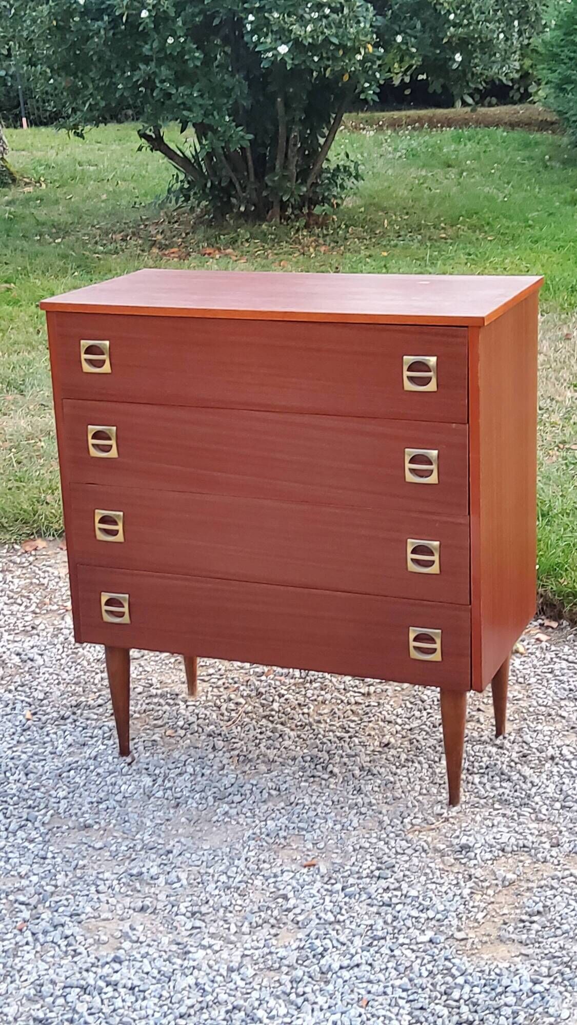 Vintage mahogany chest of drawers from the 60s conical feet 4 drawers