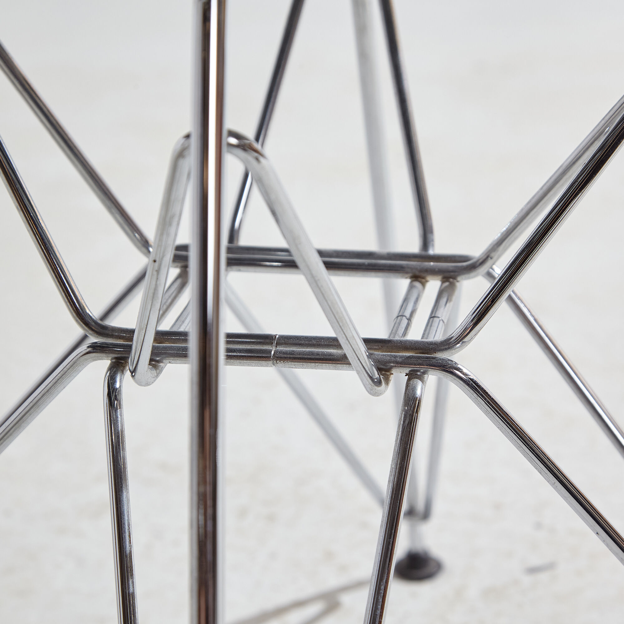 DKR-2 chair by Charles & Ray Eames for Vitra