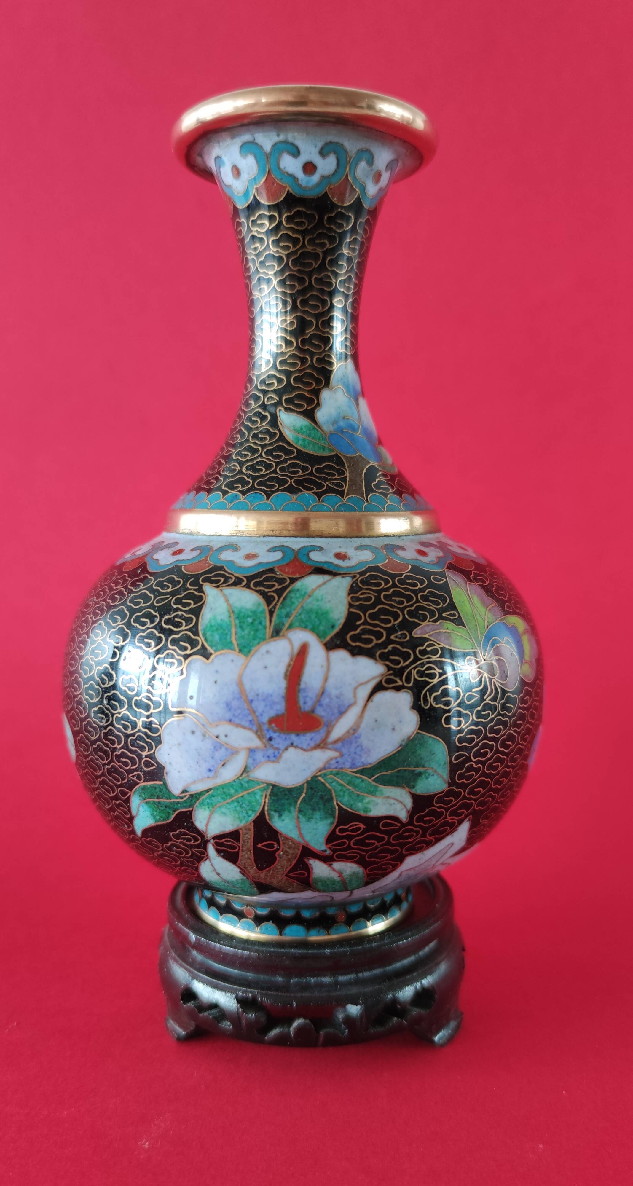 Pair of vintage cloisonné enamel vases from the 20th century H19 cm