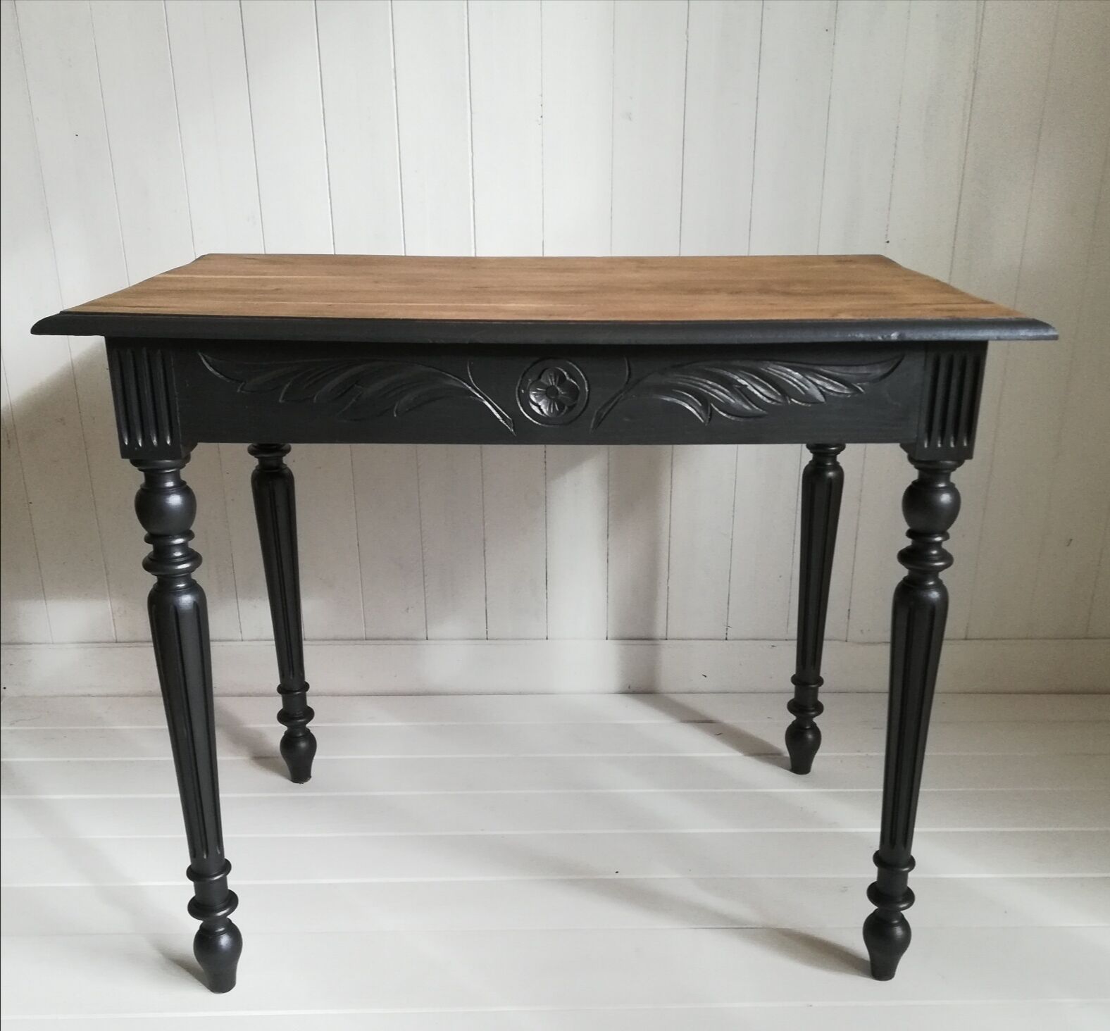 Farmhouse table