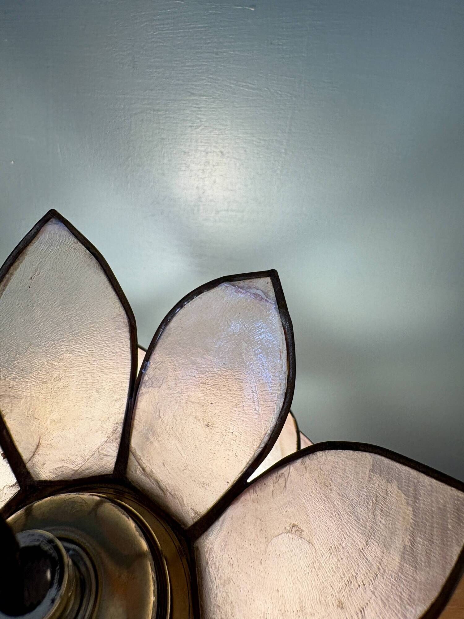 Vintage pink mother-of-pearl pendant light