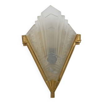 Four of Art Deco Pressed Glass and Brass Sconces, France, 1930s