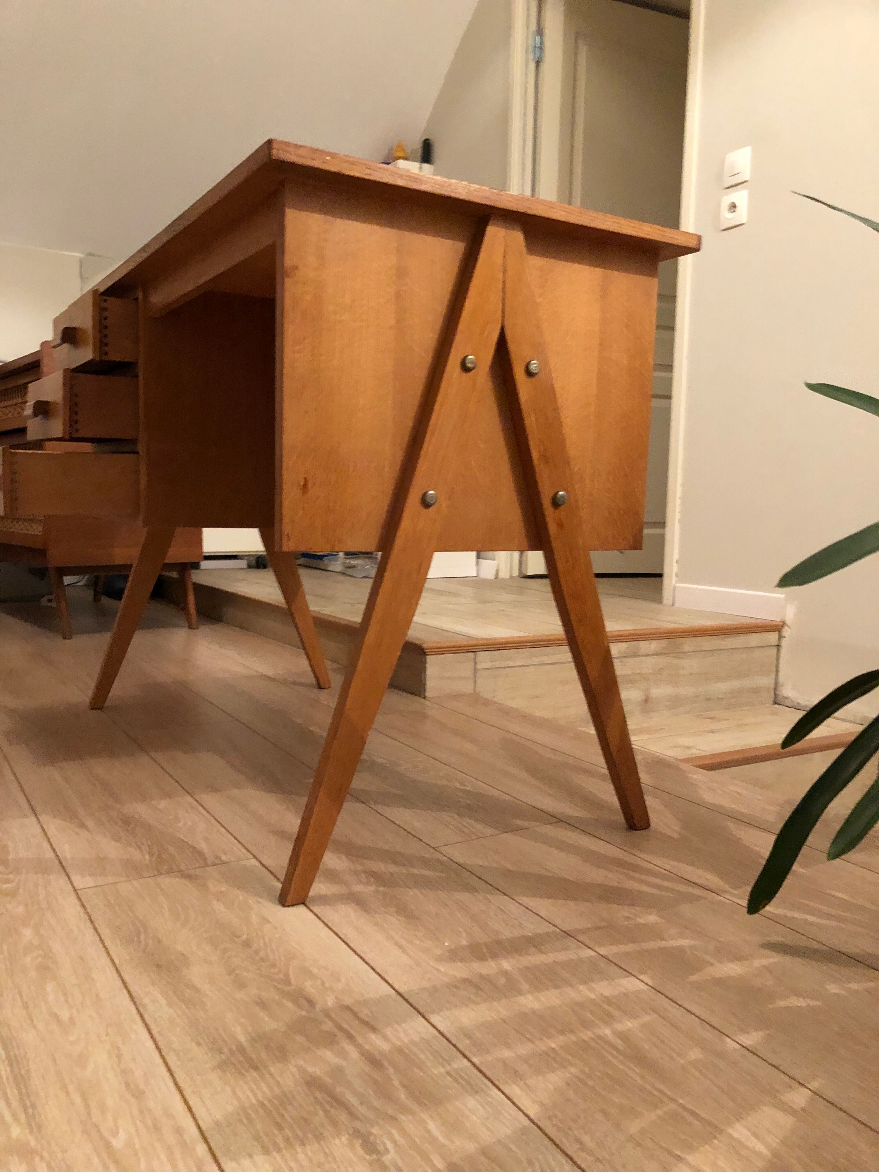Bureau vintage pieds compas