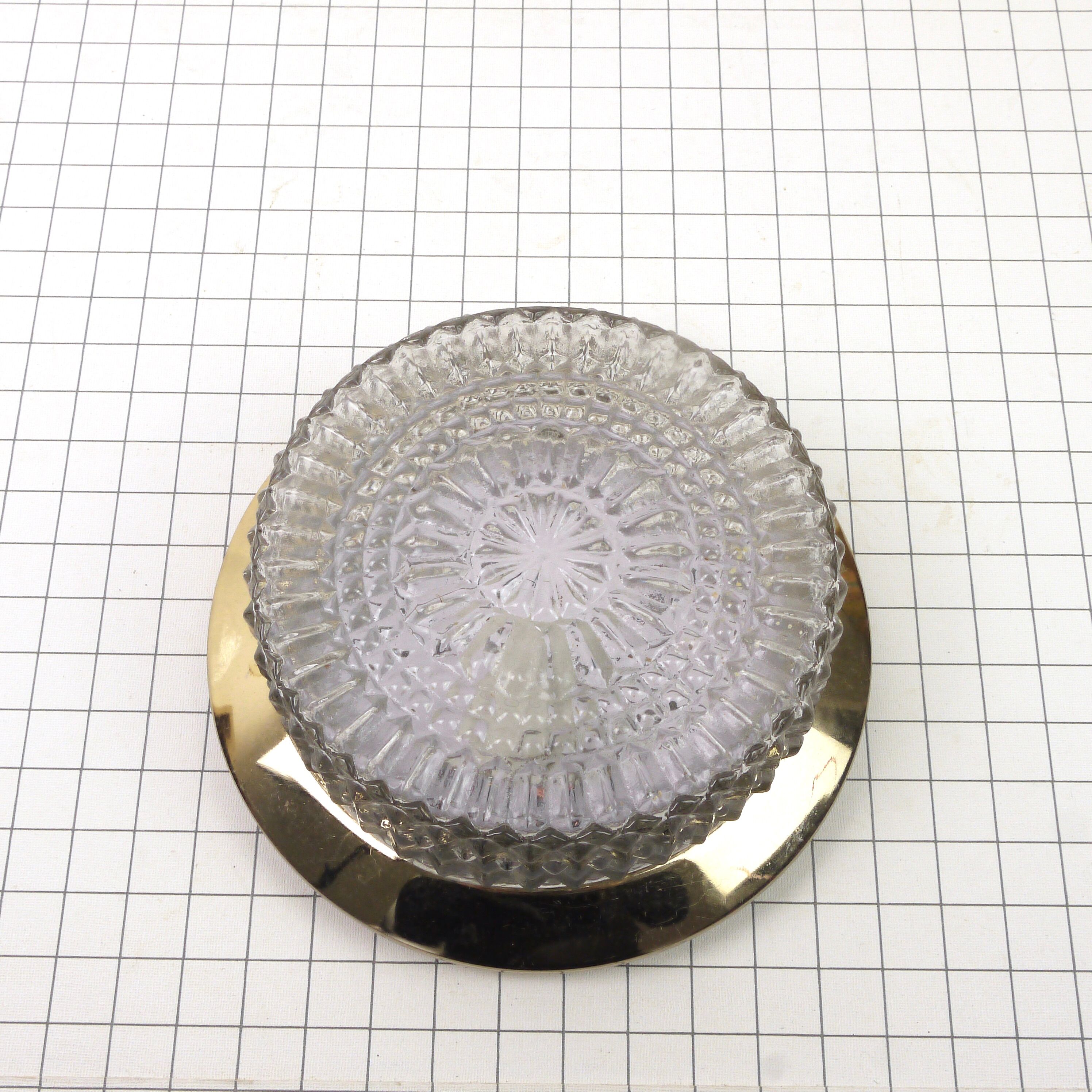 Plafonnier chiselled glass