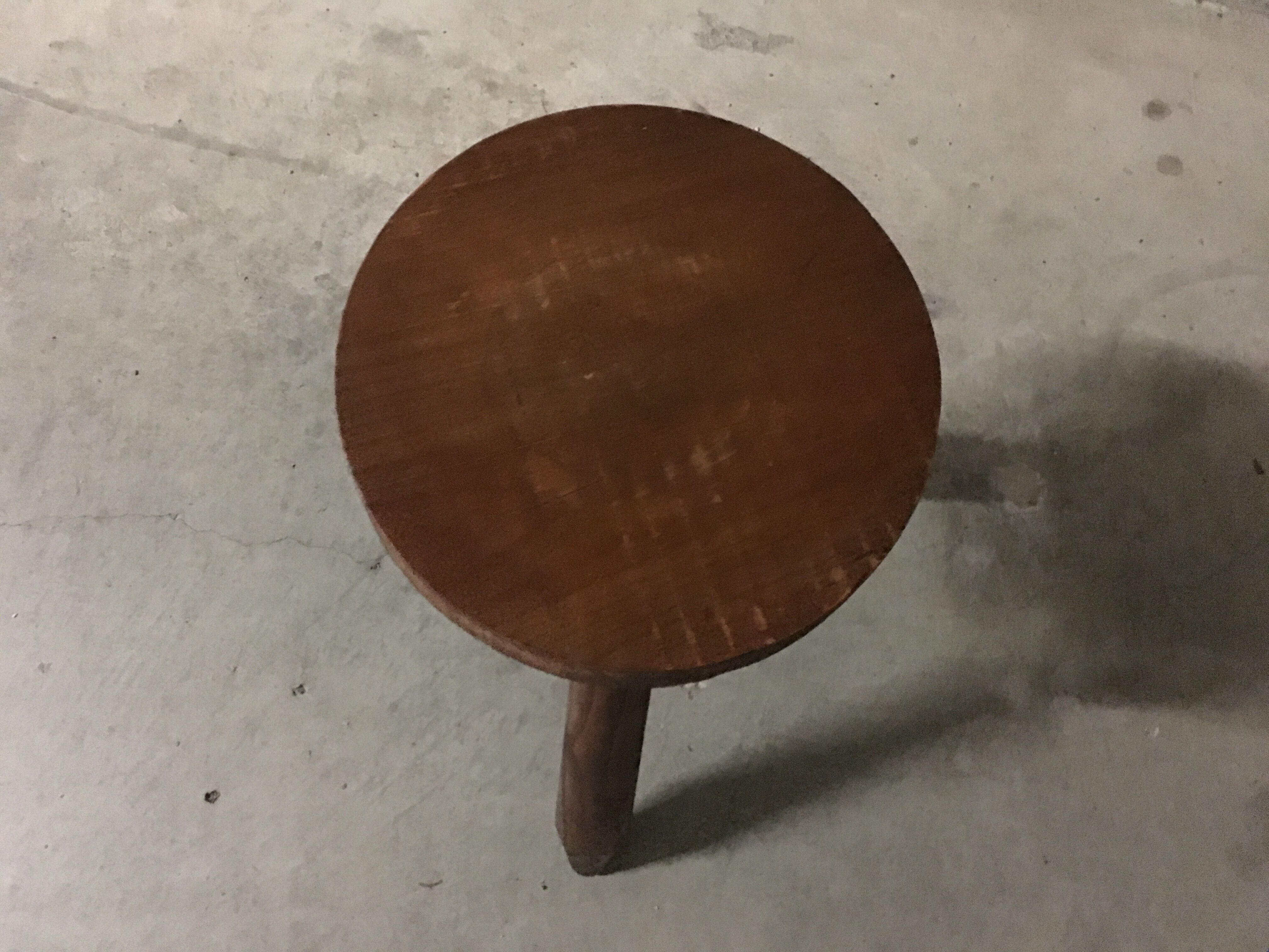 Tabouret de ferme tripode