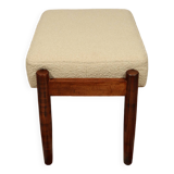 Scandinavian style set lounge chair and ottoman footrest in boucle fabric natural dark wood Mid Cent