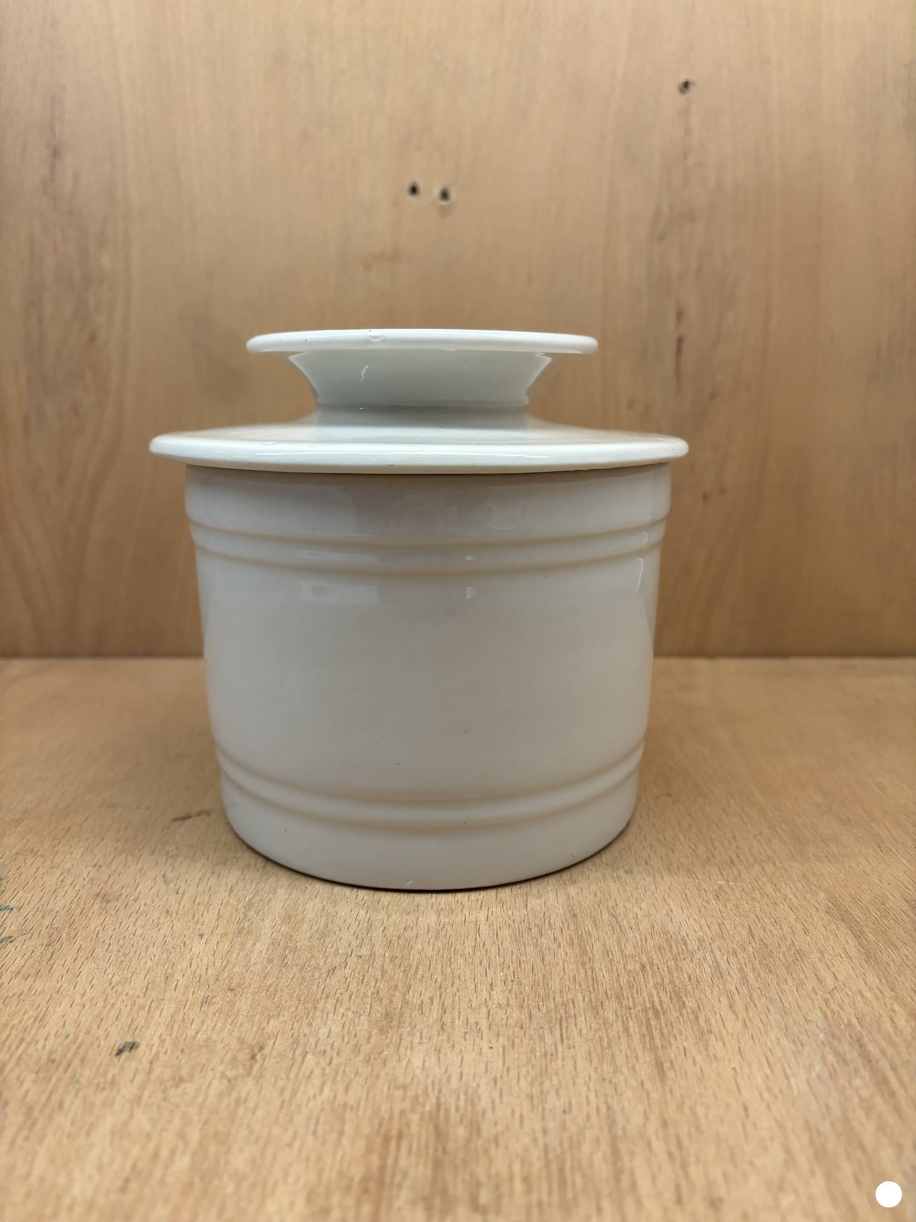 Porcelain butter dish