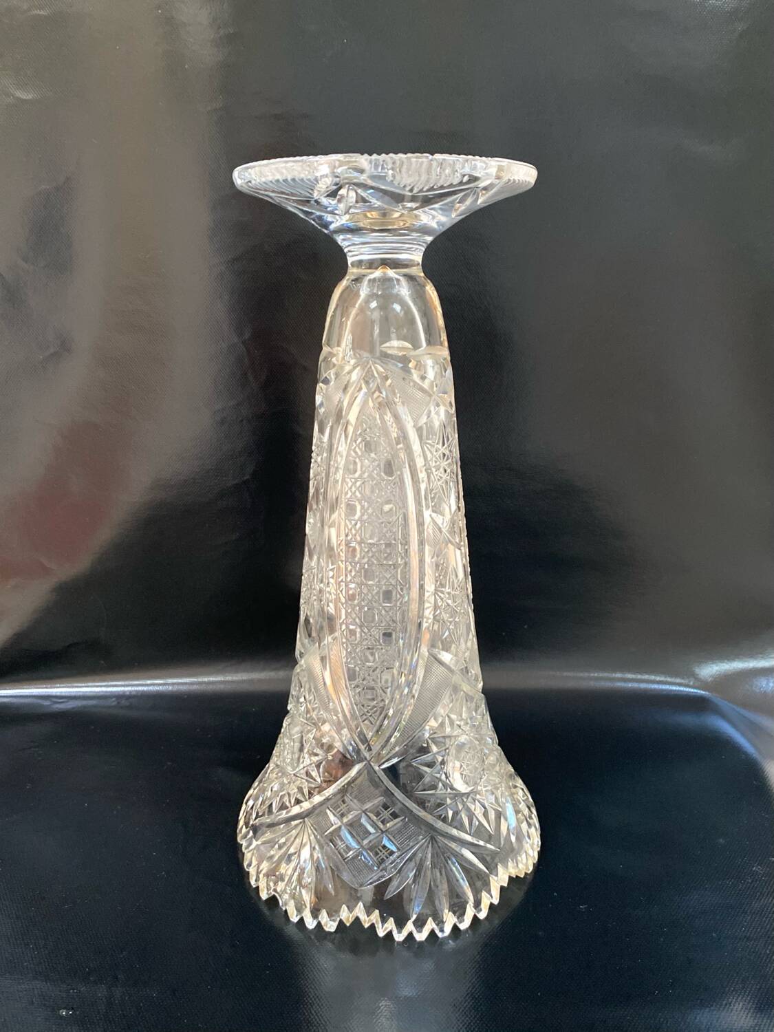 Large cut crystal vase - H35 cm