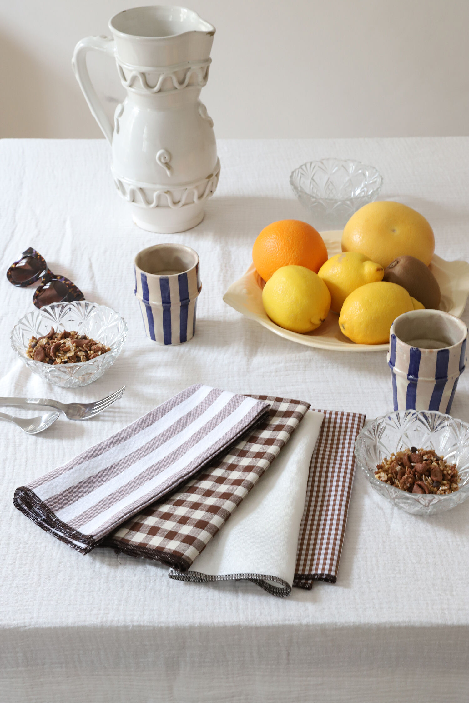 Set of 4 brown & white vichy towels