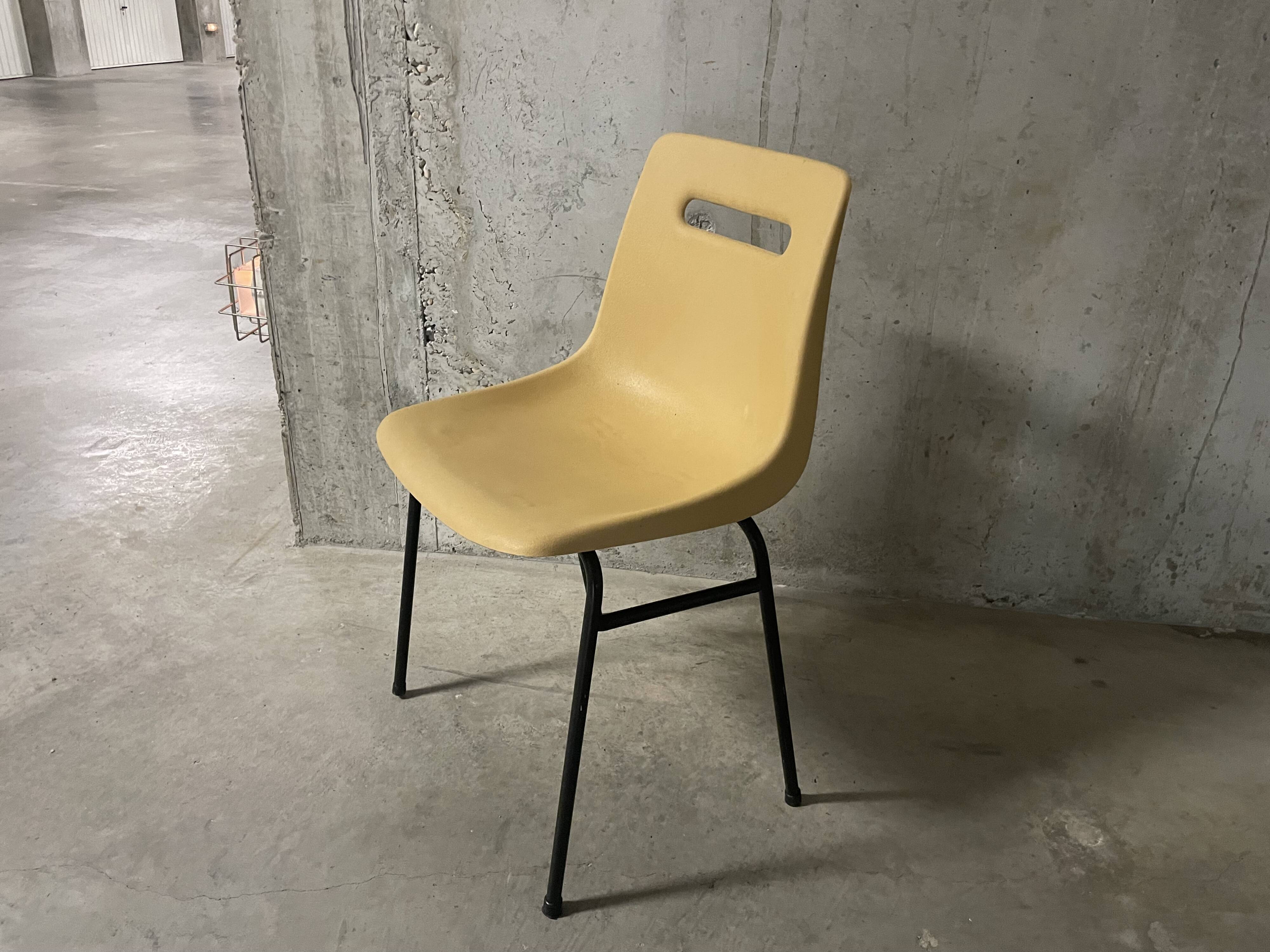 Grosfillex conference chair