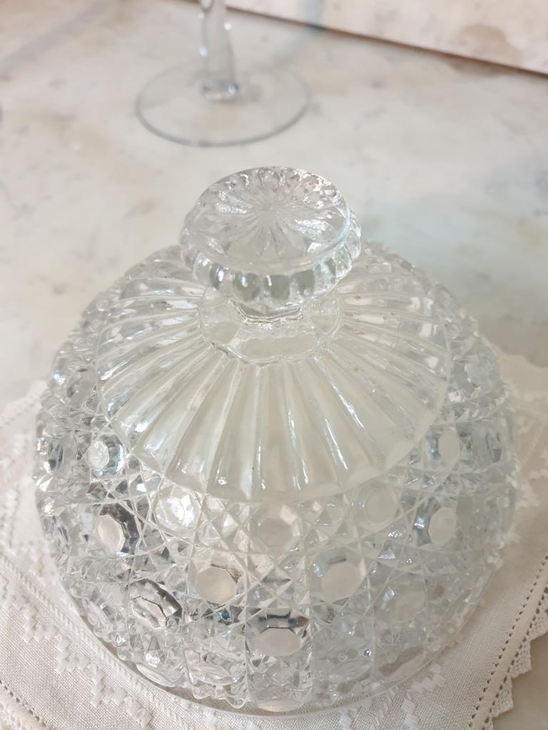 Cloche à fromage ancienne en verre
