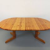 Vintage round pine table from the 60s and 70s with extensions