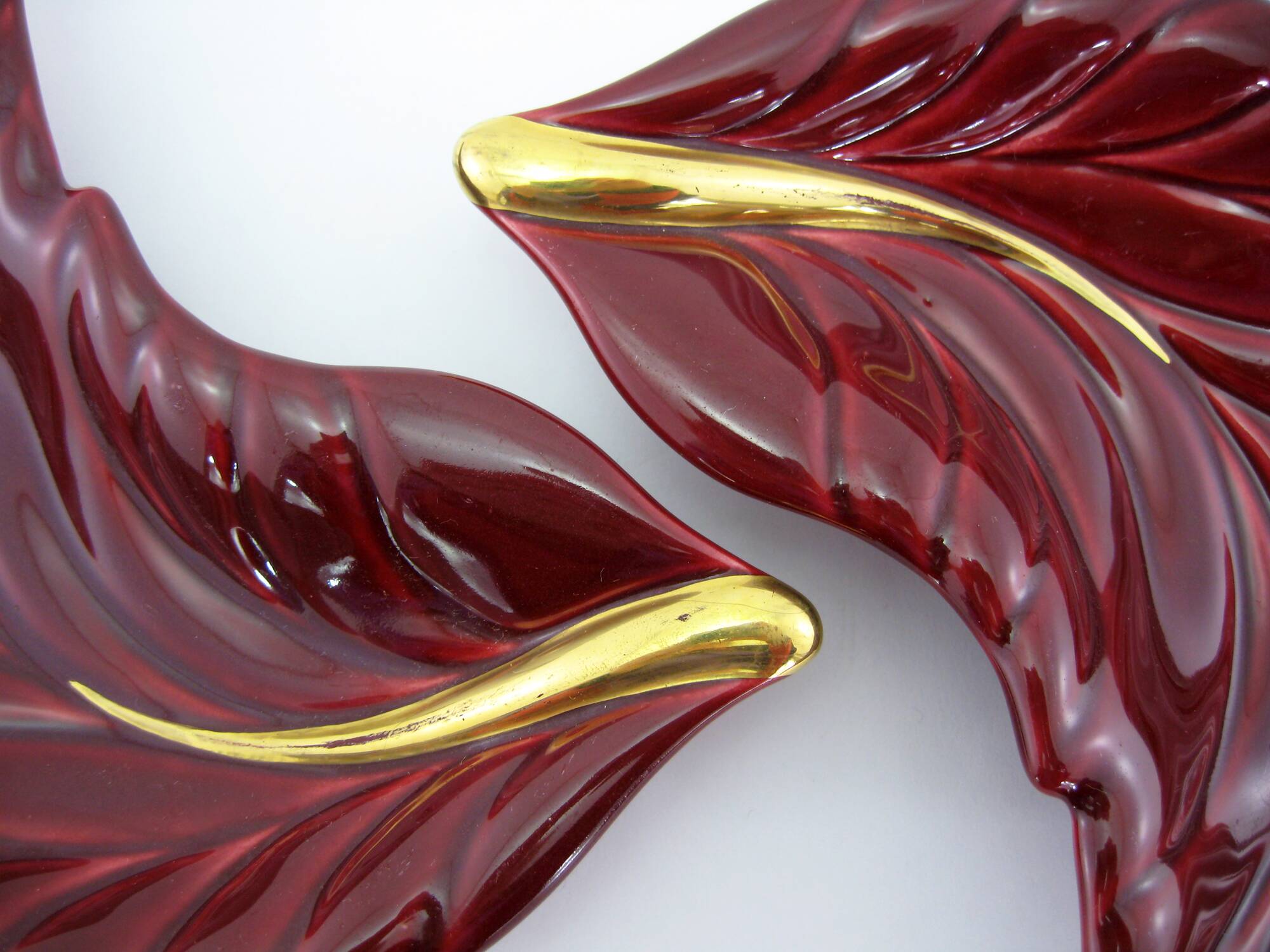 2 red and gold ceramic leaf-shaped bowls - Verceram France - vintage year