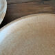 3 assiettes plates en grès 