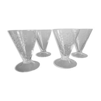 Lot 4 verres apéritif  forme cônique hauteur 10 cm