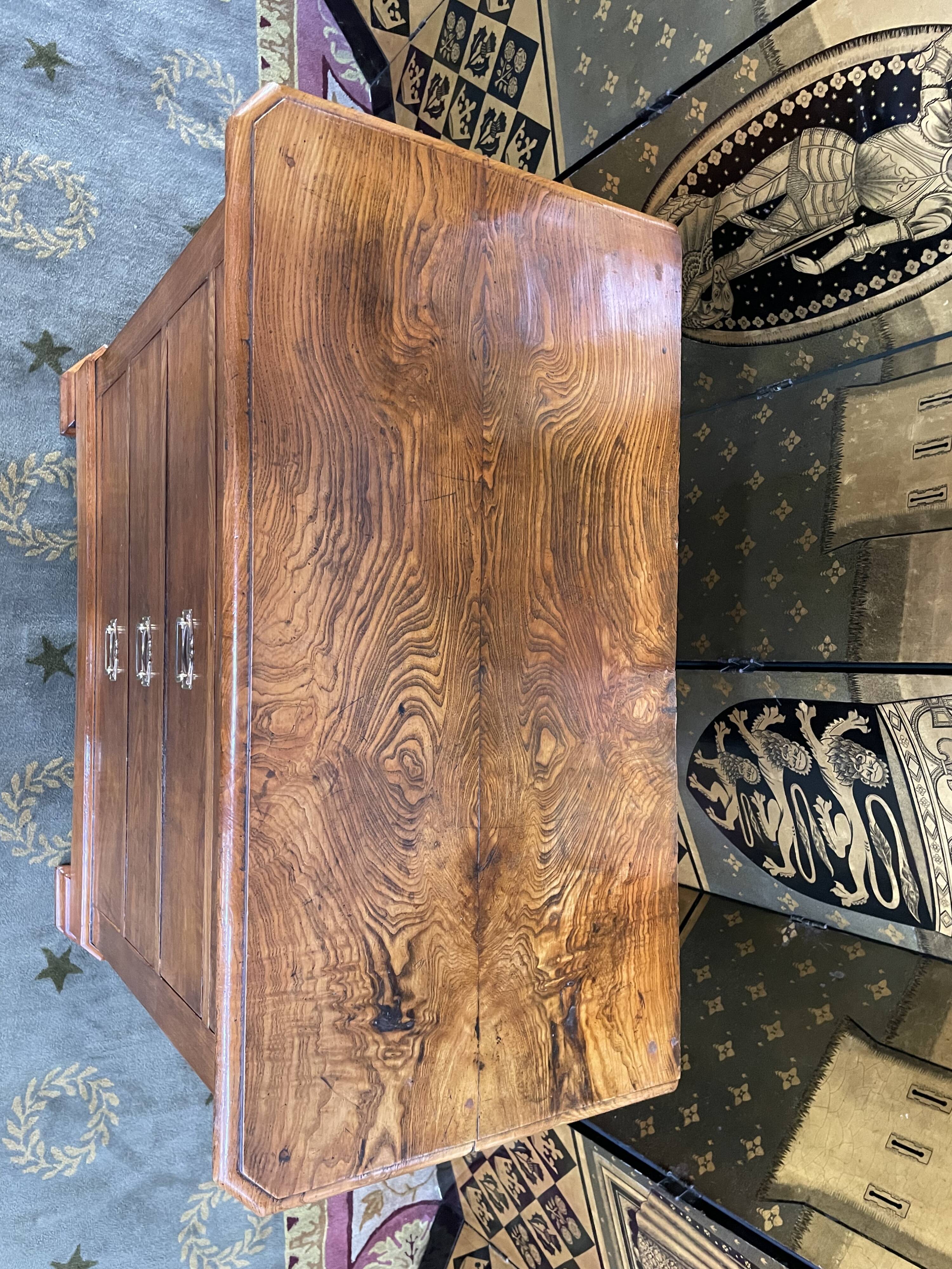 Commode Louis Philippe en Orme era
