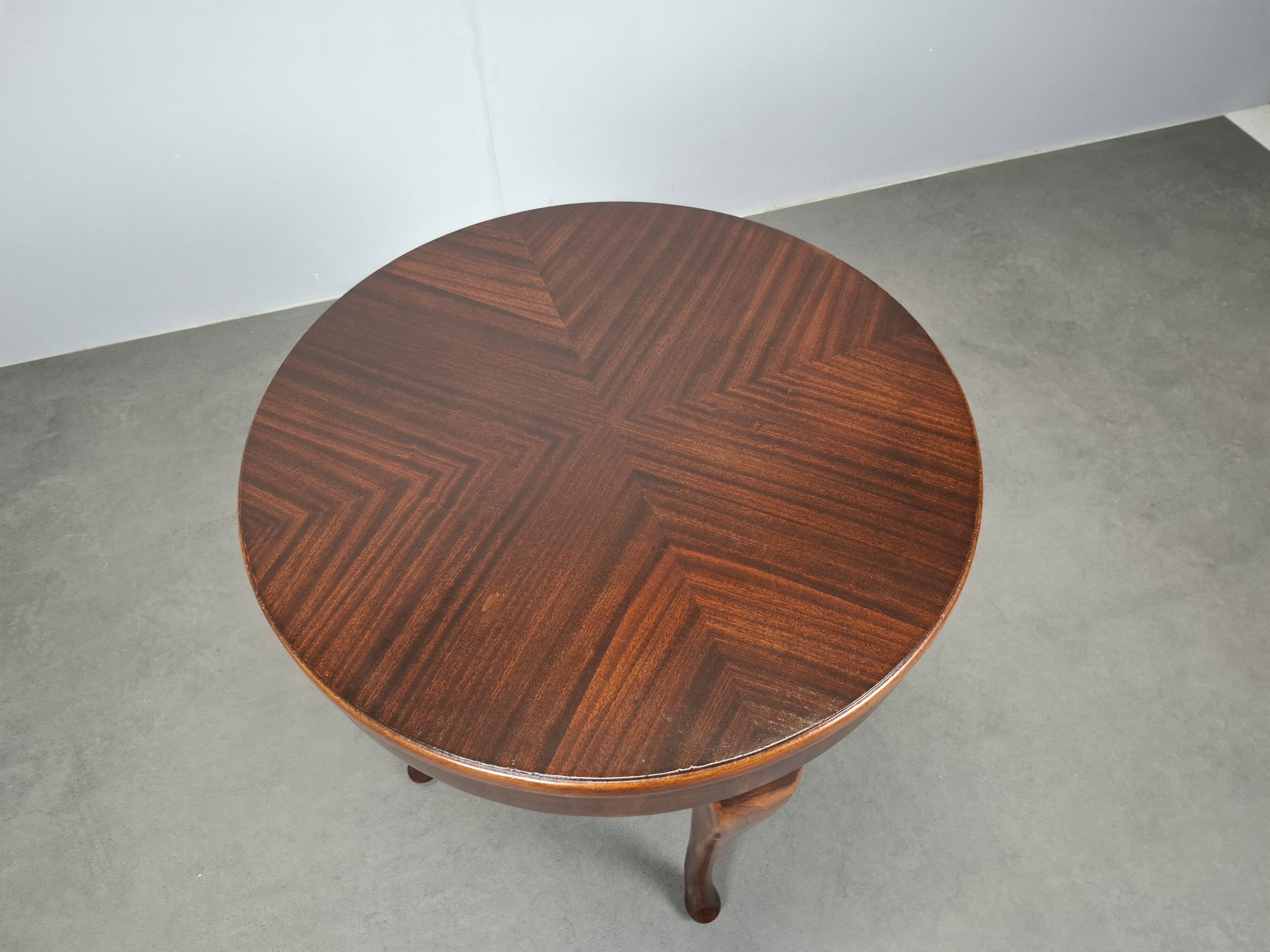1930s Czechoslovak Art Deco Round Table in Wood and Veneer
