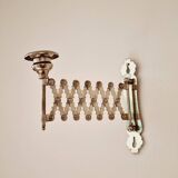 Metal accordion wall candle holder