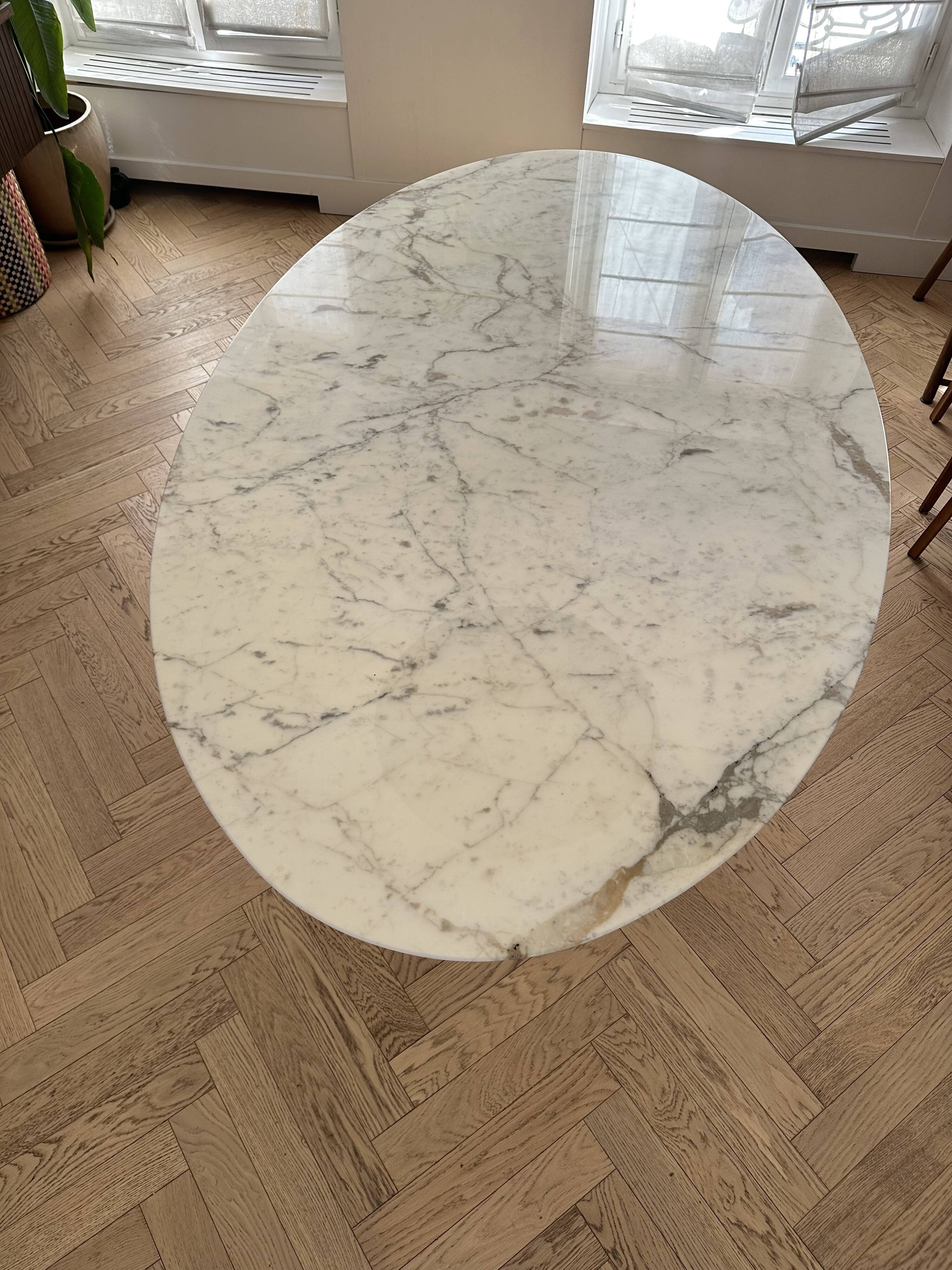 Oval Knoll Saarinen table, Calacatta marble, 198cm, year 2022, tulip.